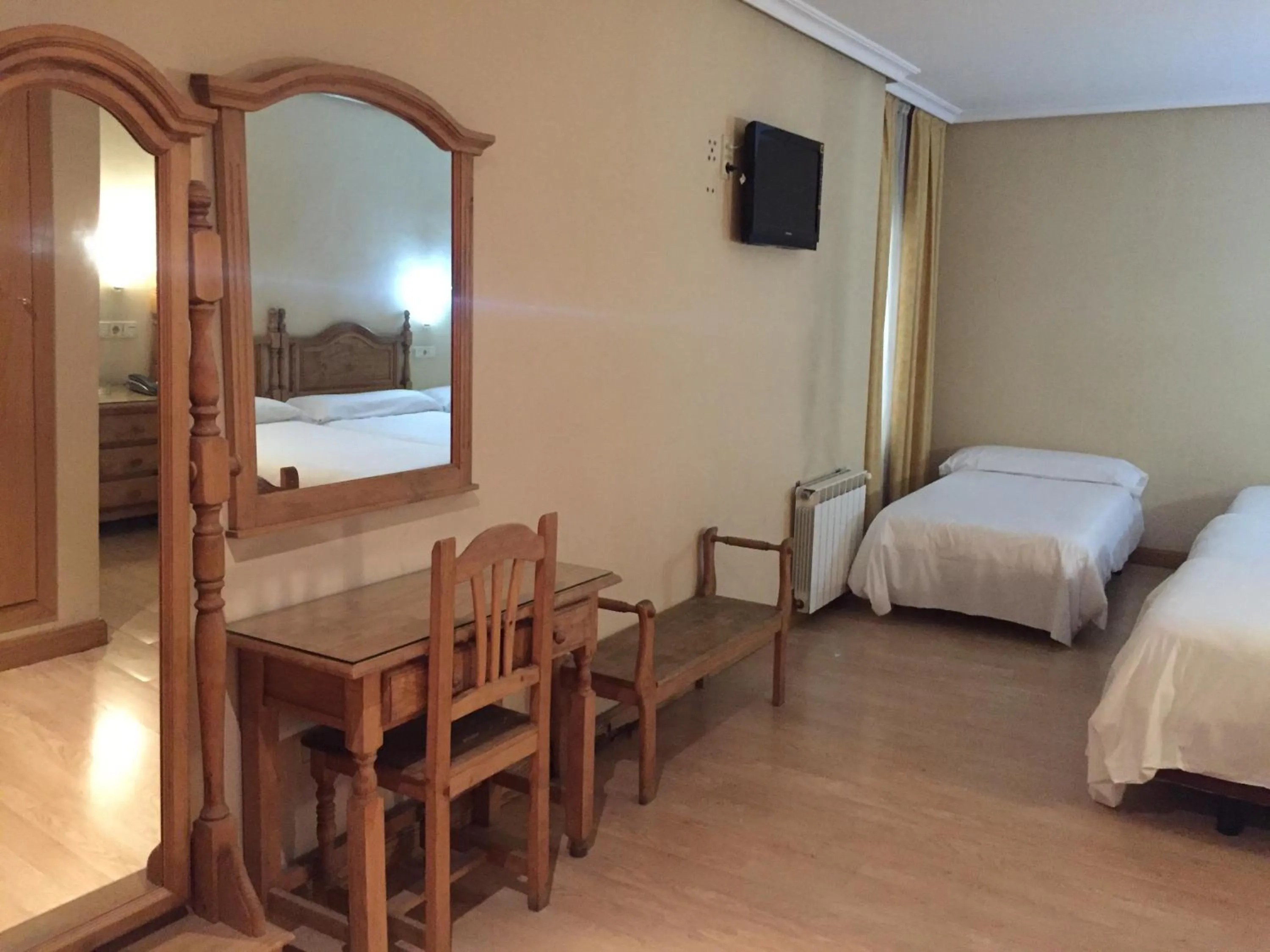 Photo of the whole room, Bed in Hotel Madrid Río