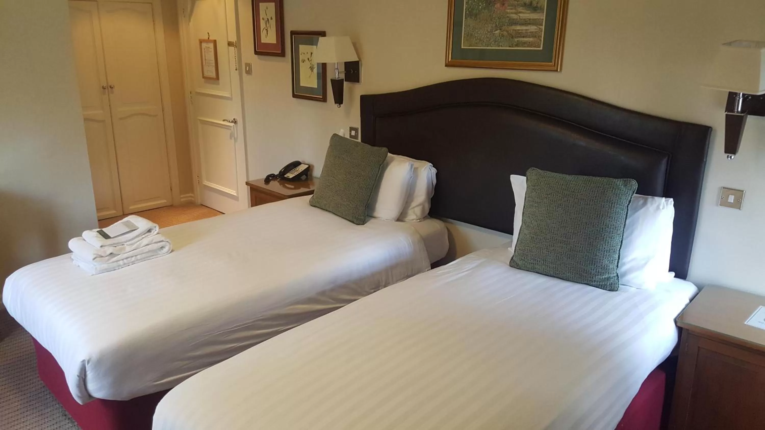 Bed in Hall Garth Hotel Darlington, Sure Hotel Collection by BW