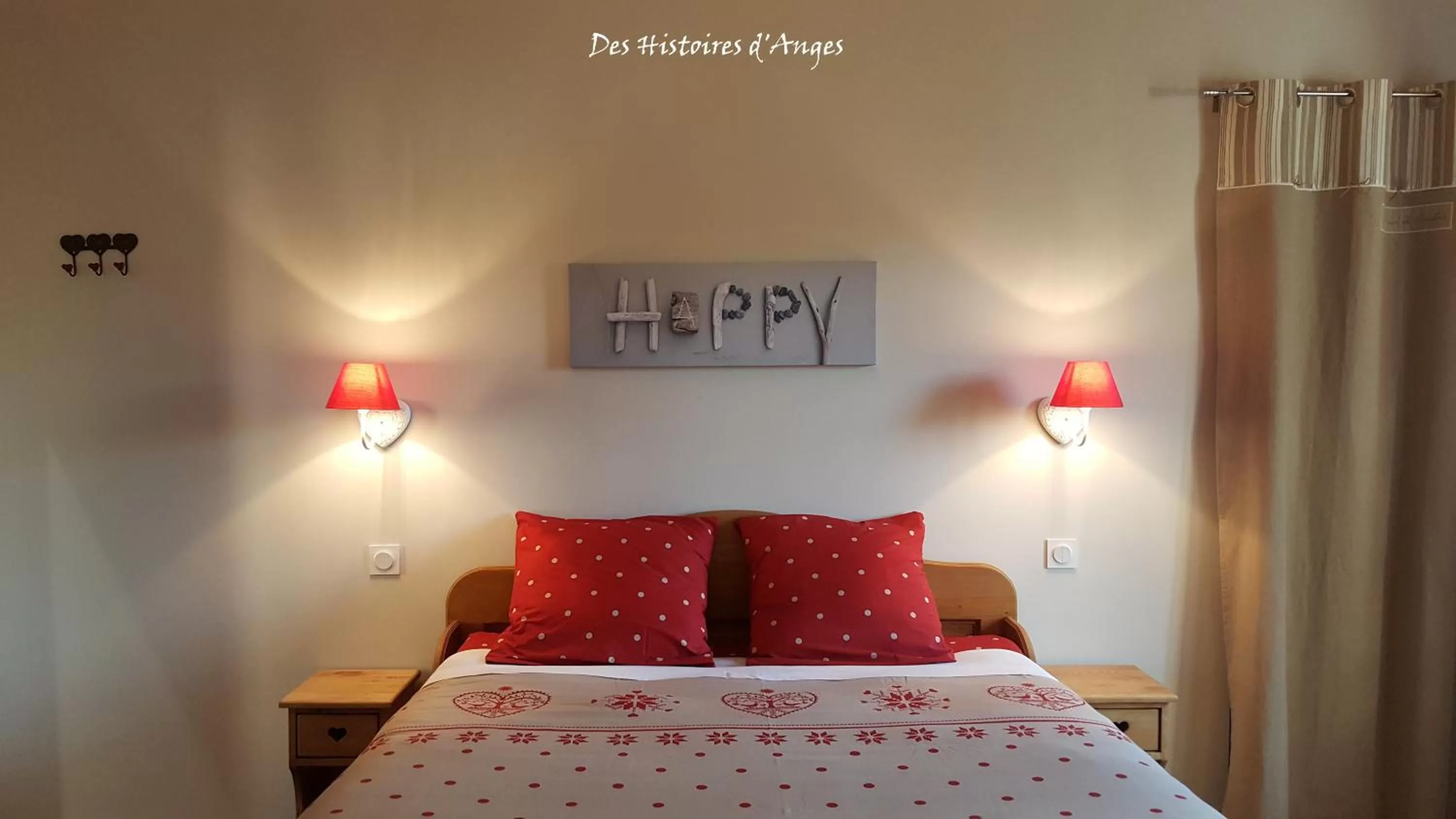 Bed in B&B Des Histoires d'Anges - Côté Jardin - Accueil Vélo