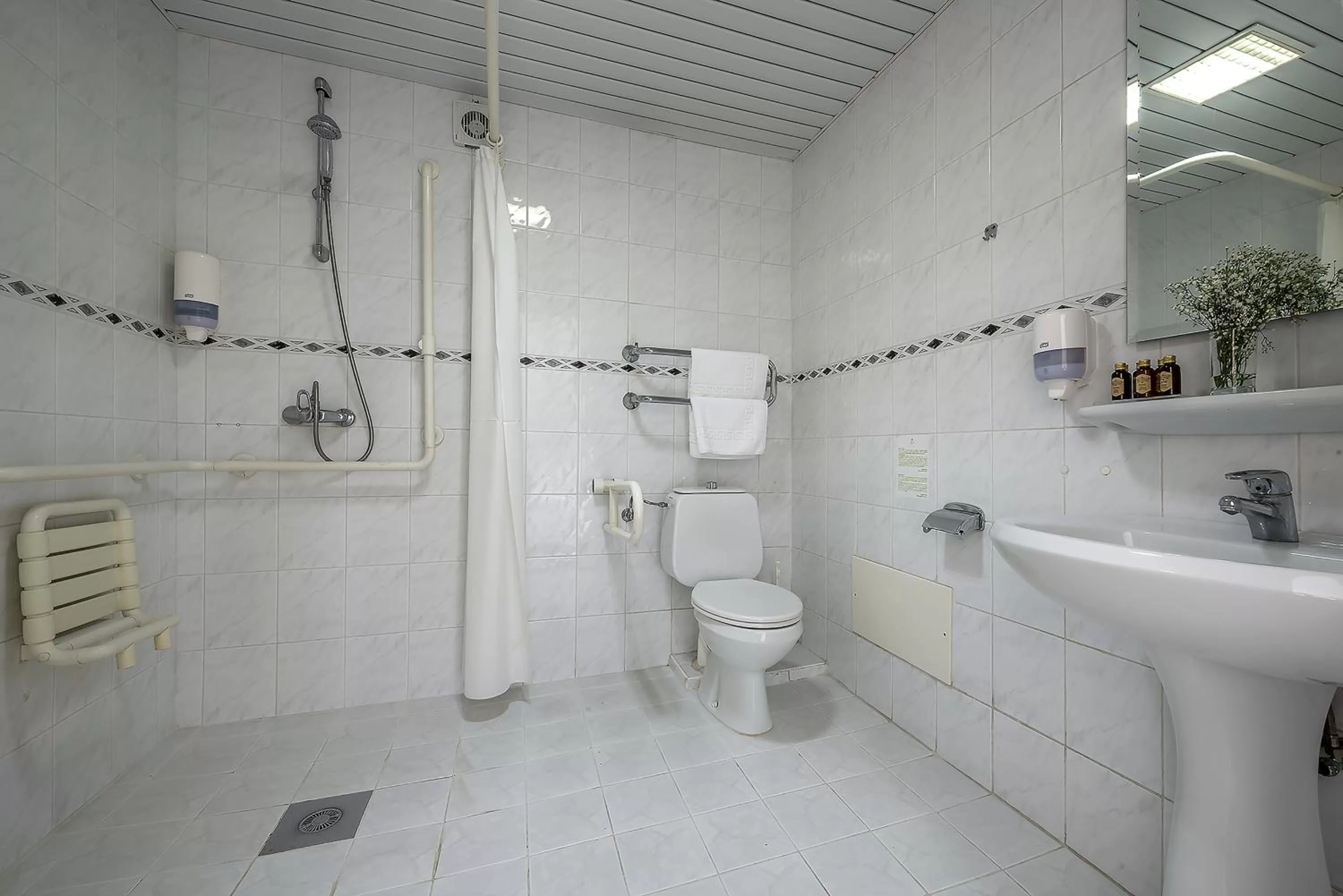 Bathroom in Grata by Centrum Hotels