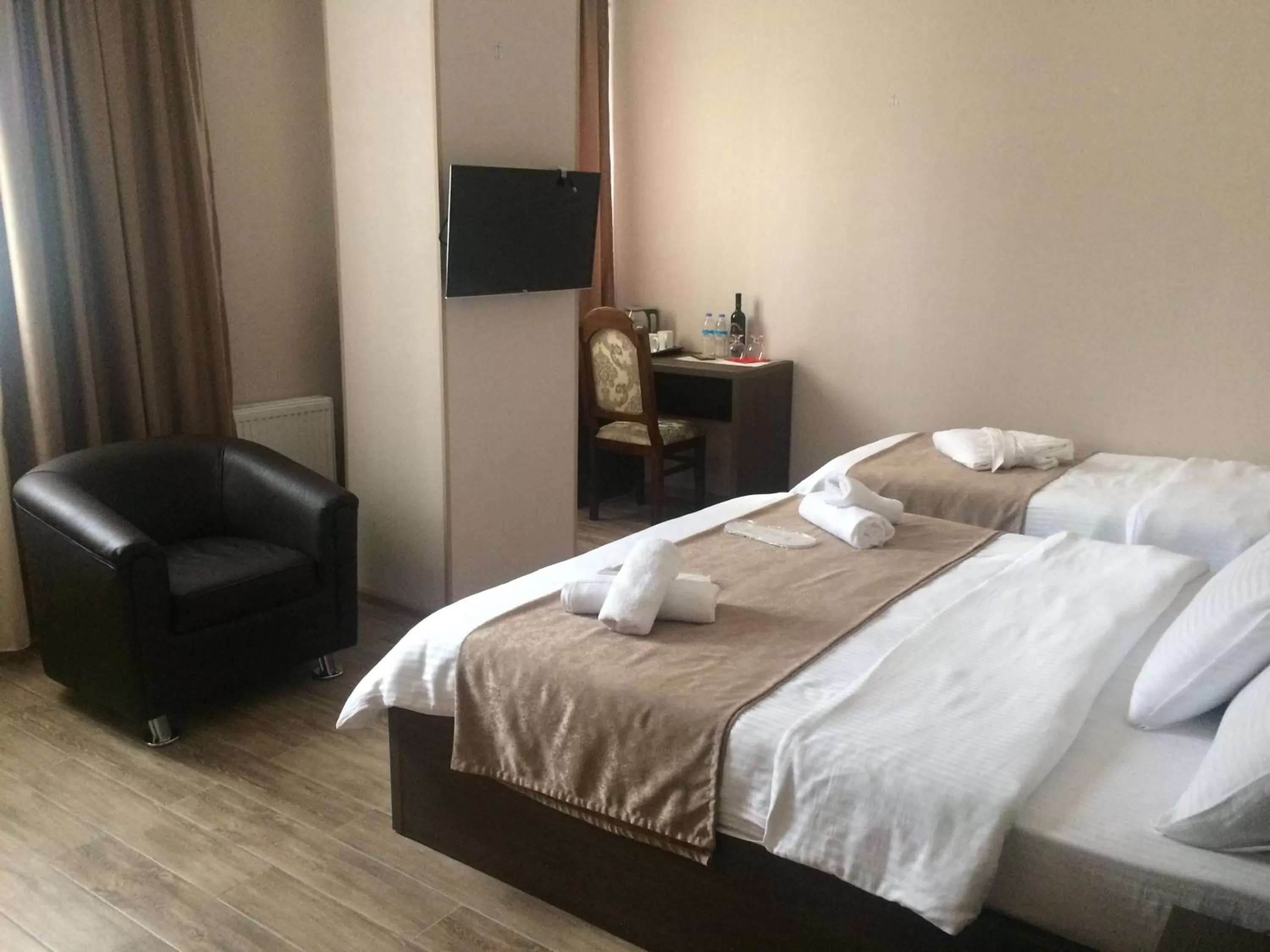 Bedroom, Bed in Family Hotel Triston