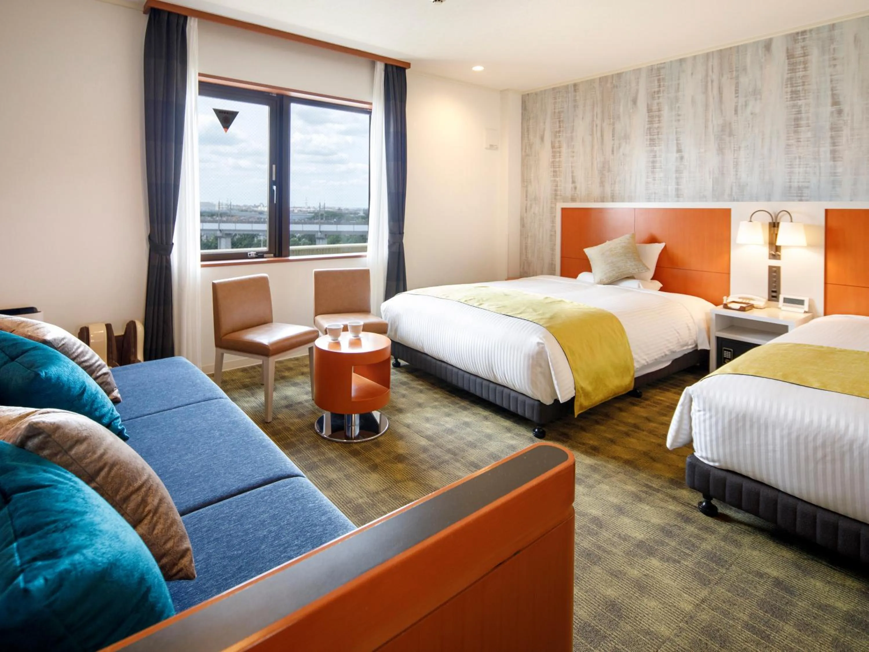 Photo of the whole room, Bed in HOTEL MYSTAYS Maihama