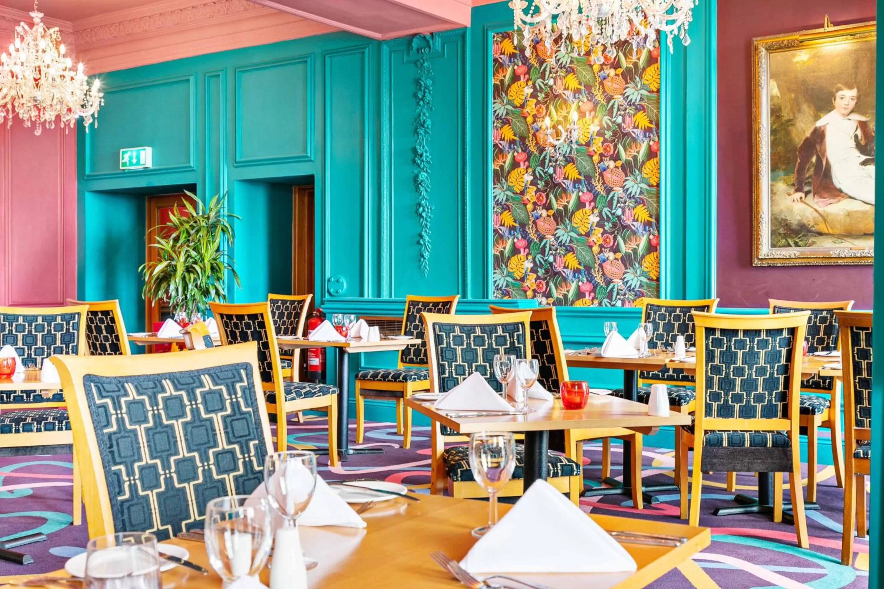 Restaurant/places to eat in The Grand Hotel