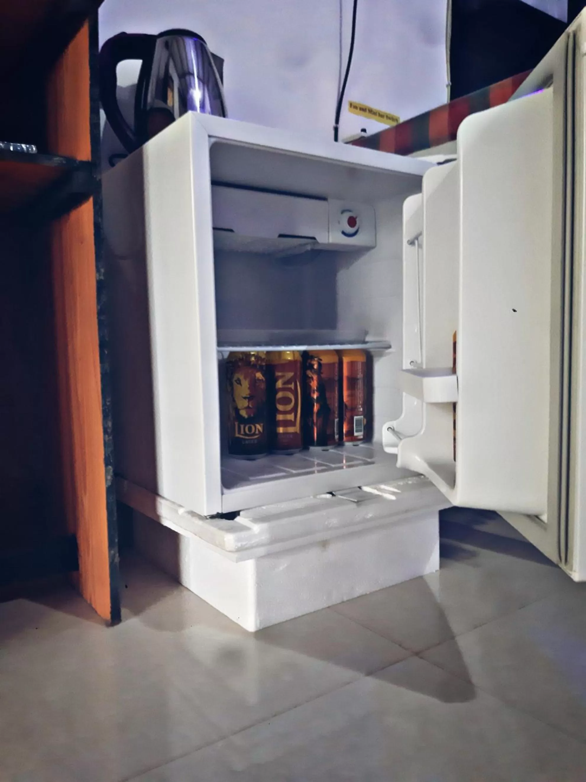 minibar in Cozy Homestay Waterfall Road Ella