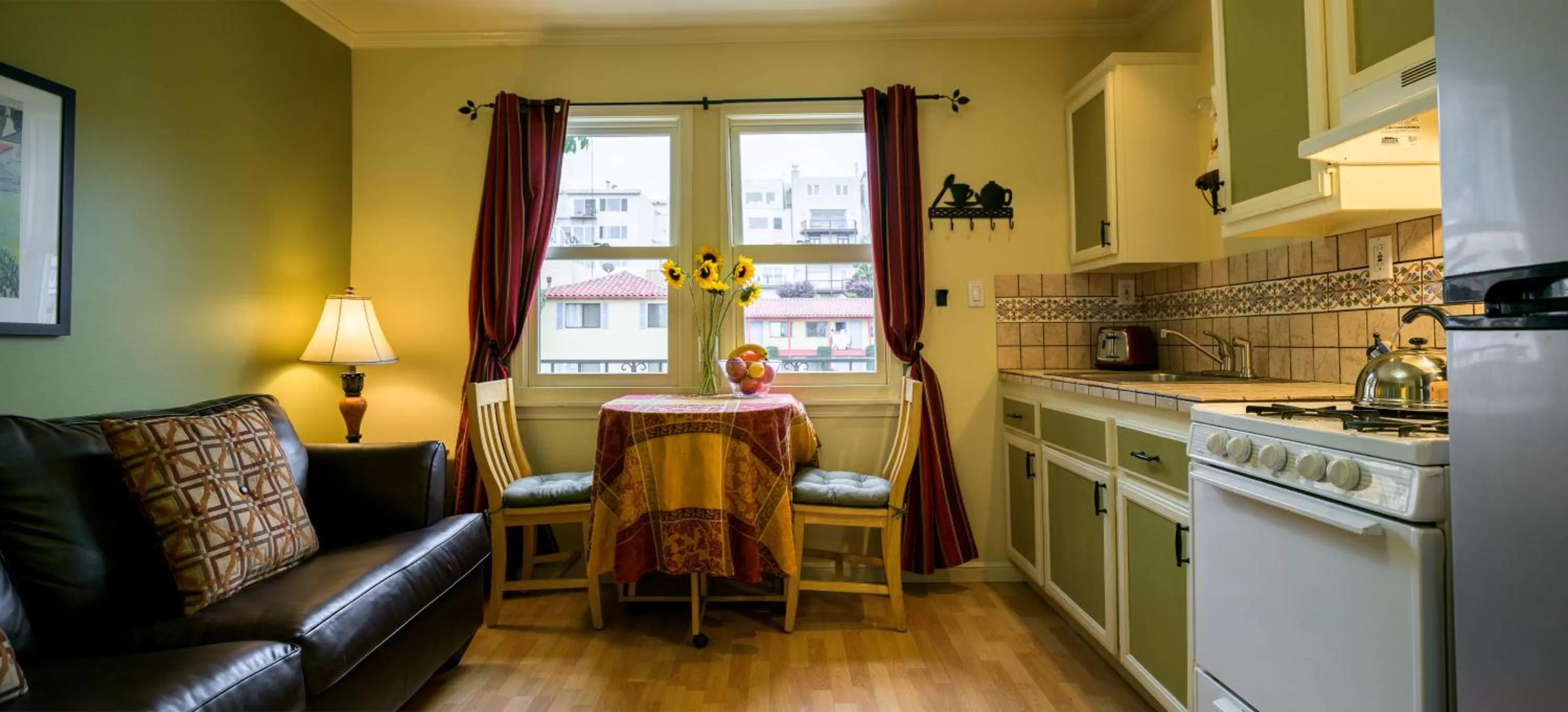 Coffee/tea facilities in Marina Motel