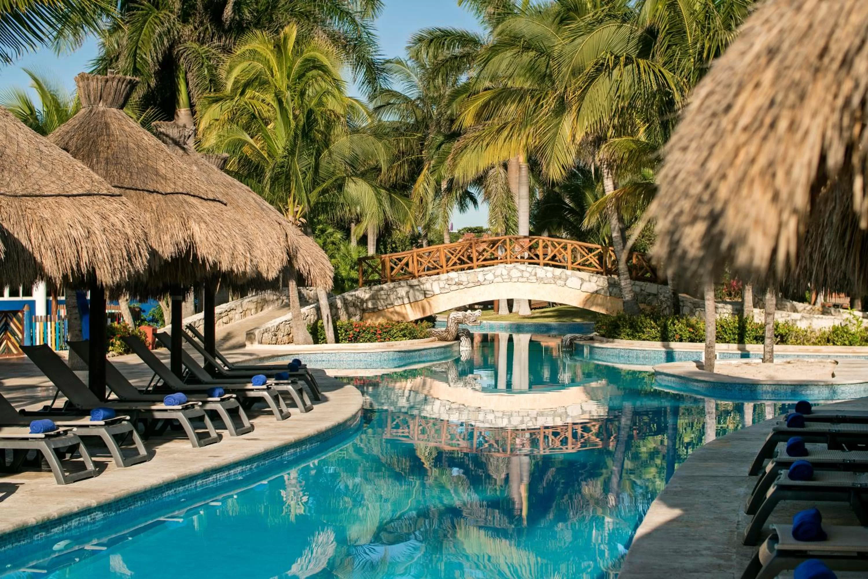Swimming pool in Iberostar Waves Paraíso del Mar - All Inclusive