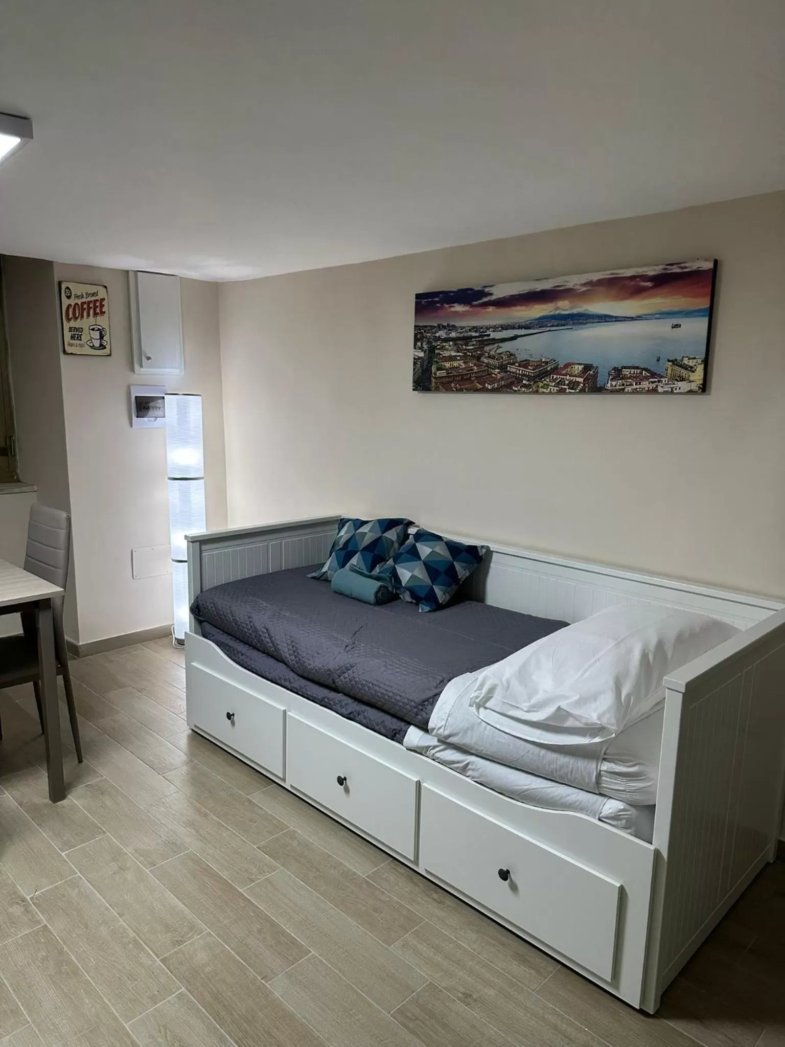 Living room, Seating Area in Napoli Centro - La Casa Di Sasà