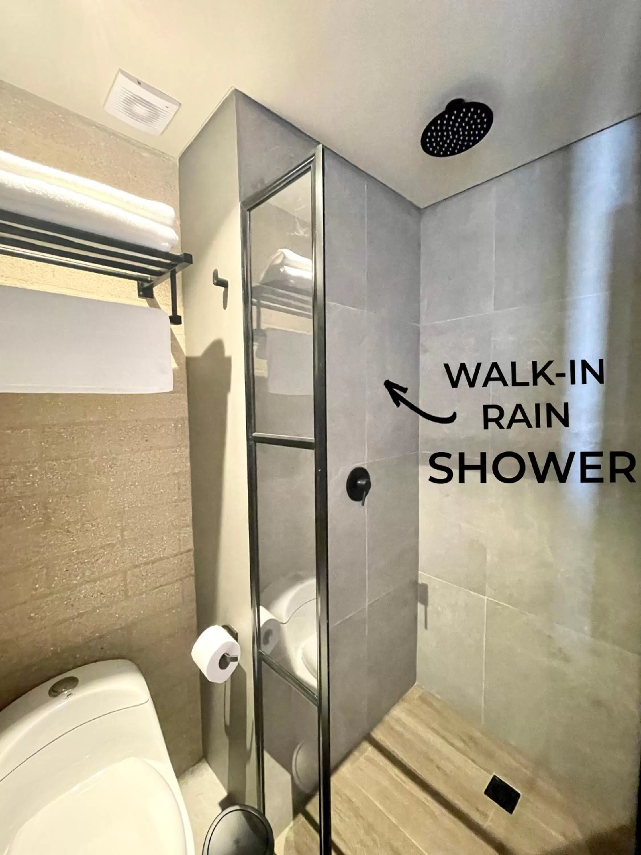 Shower in Beminimal Hotel