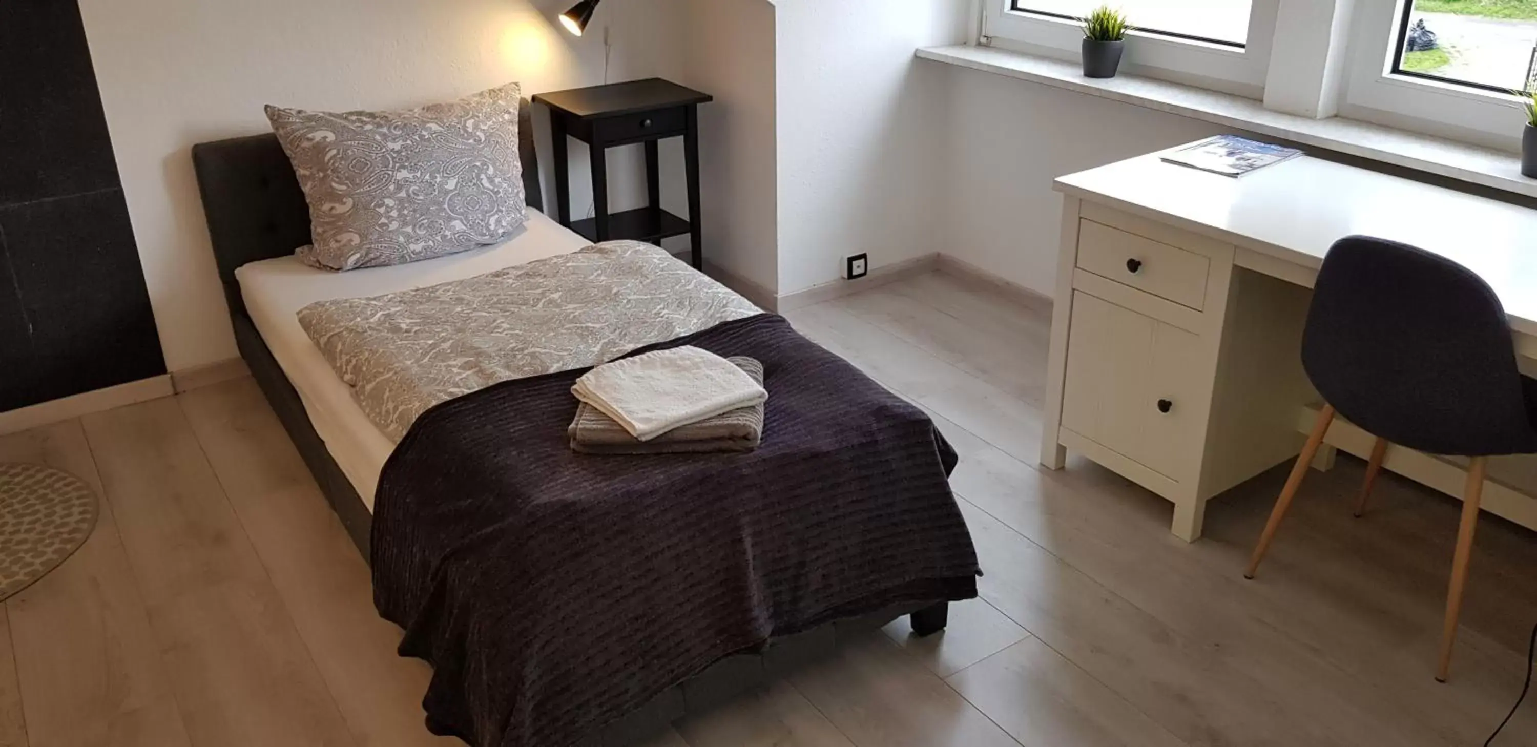 Single Room with Shared Bathroom - single occupancy in Best Pension Single Room with Shared Bathroom - single occupancy in Best Pension