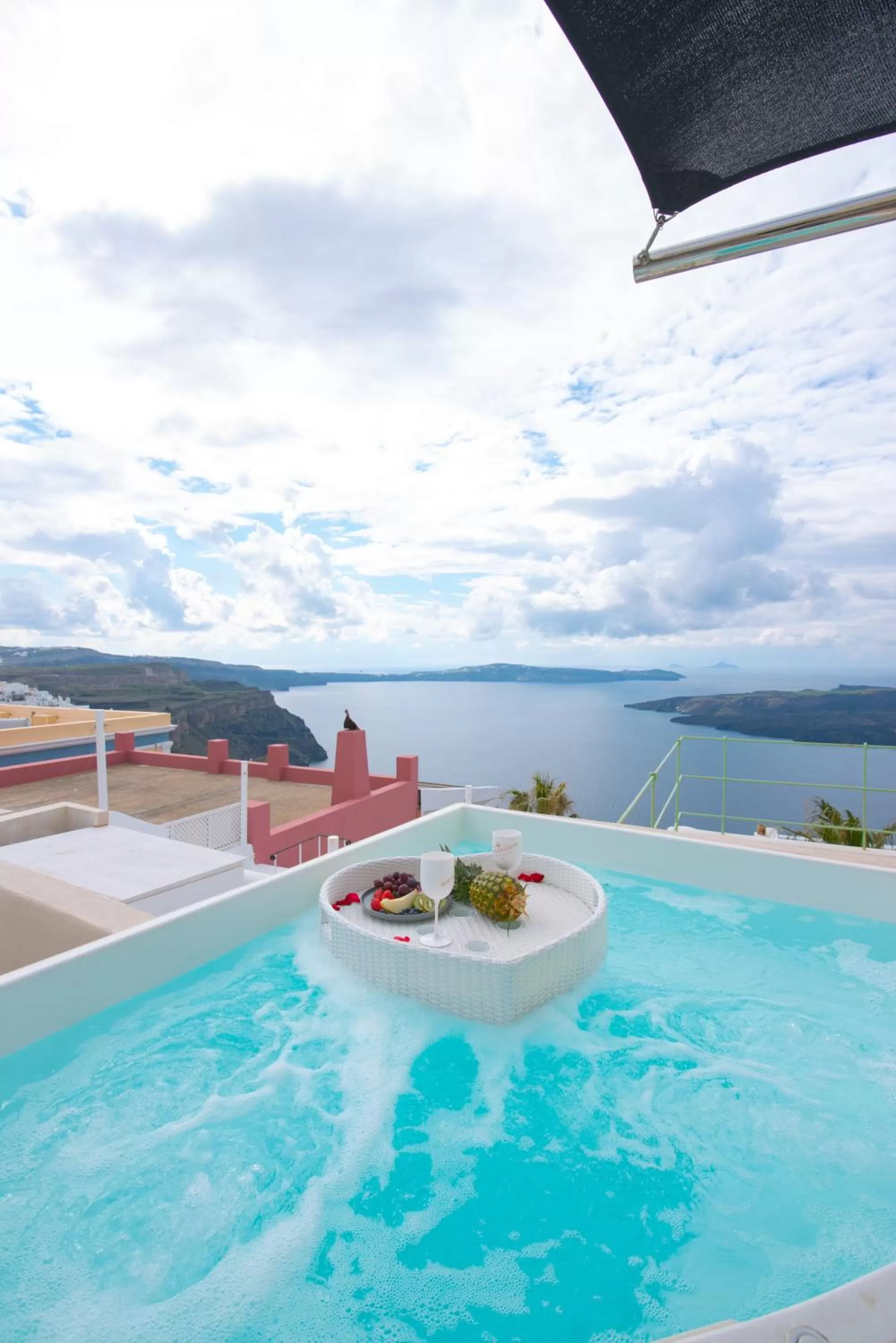 Caldera Cliff Illusion