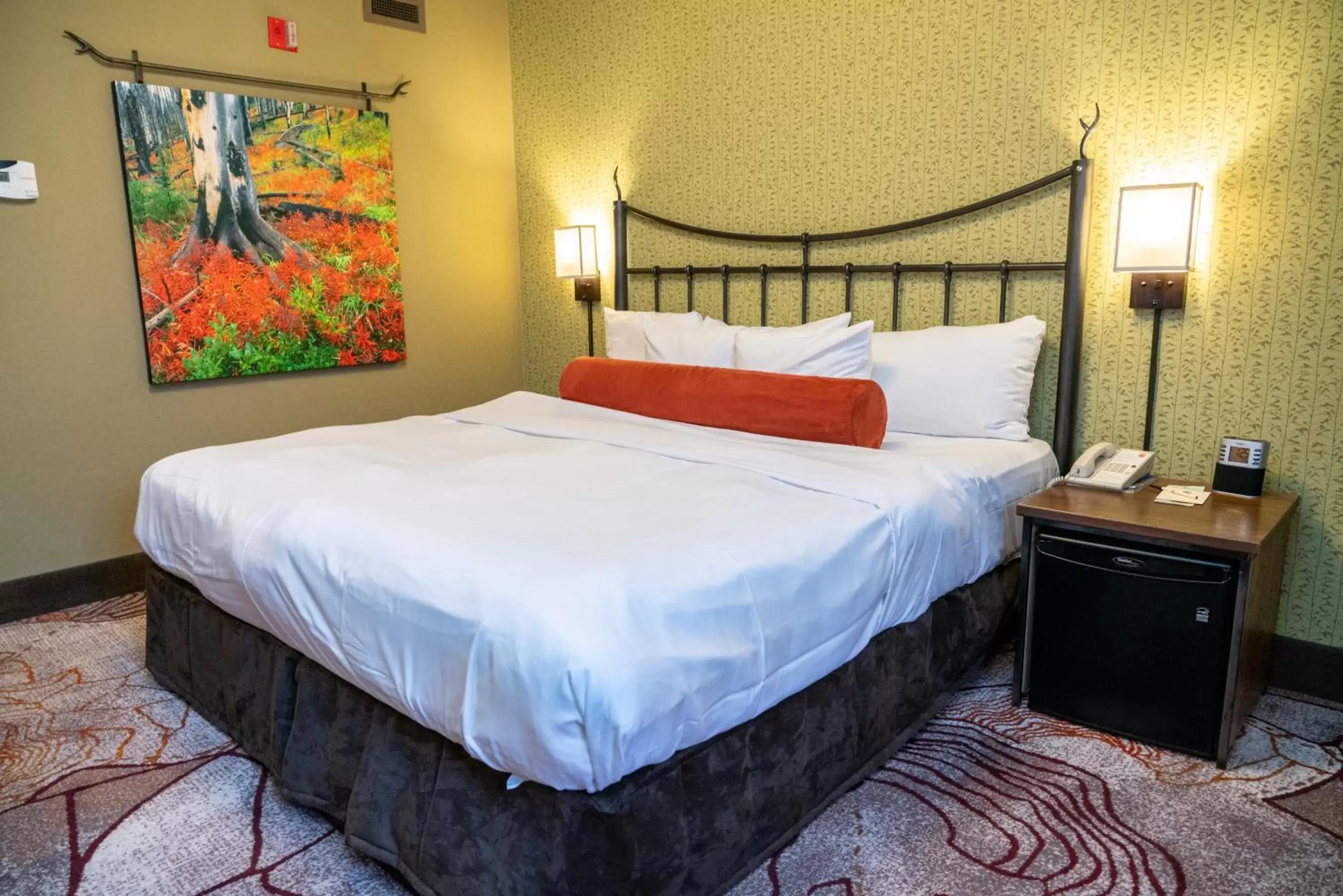 Standard King Room in Banff Caribou Lodge and Spa Standard King Room in Banff Caribou Lodge and Spa