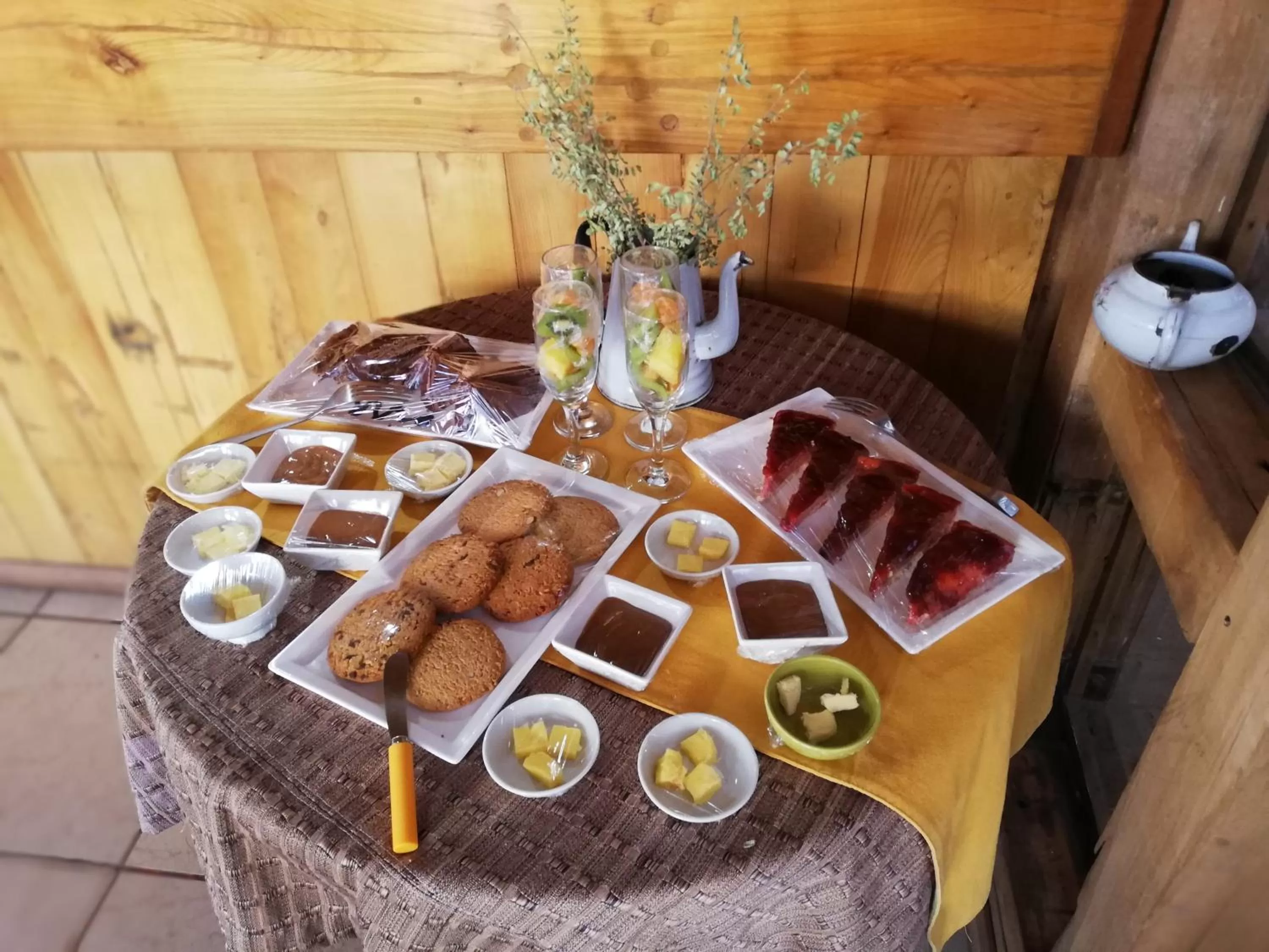 Buffet breakfast in Hotel La Cochera