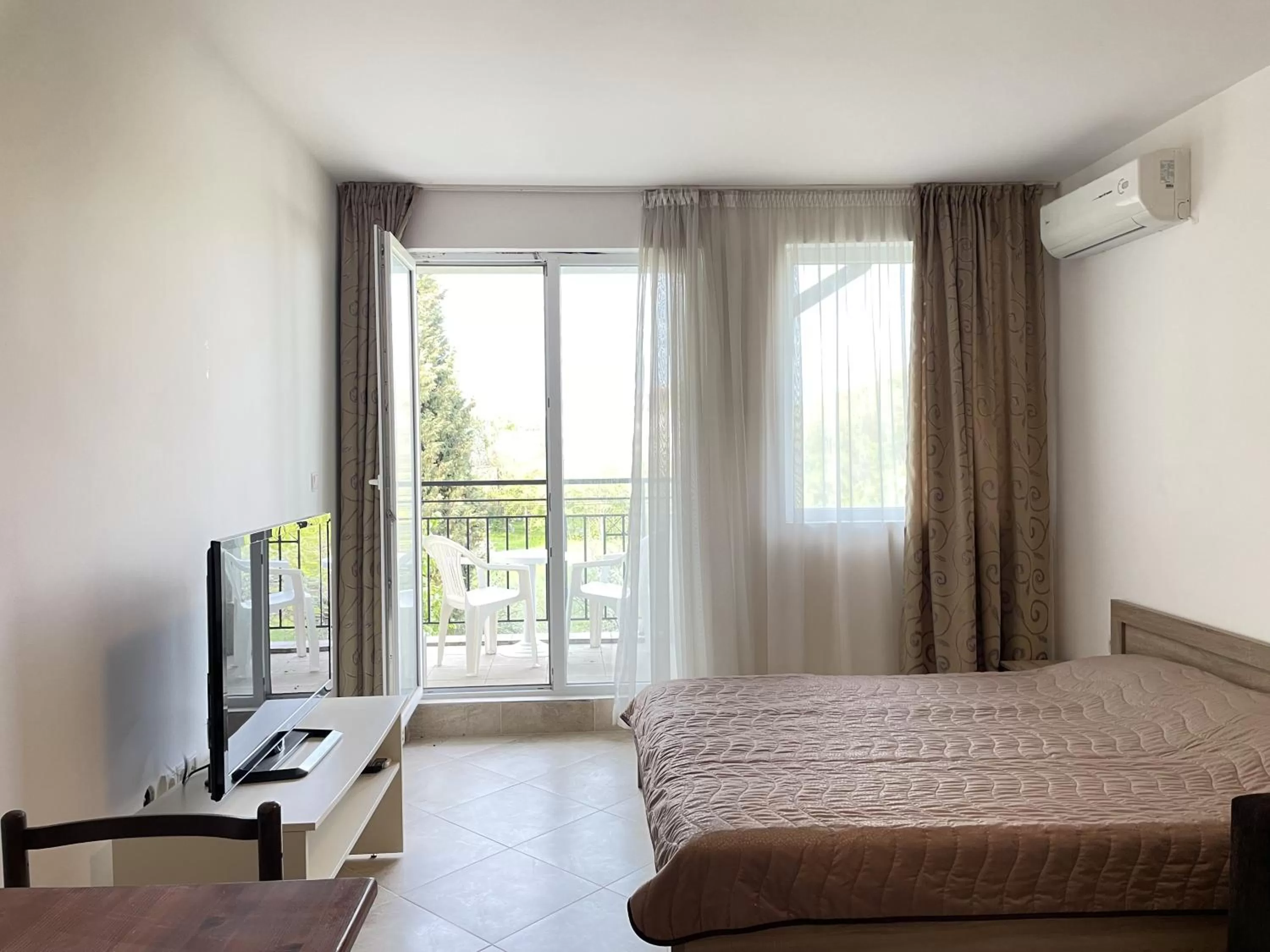 TV and multimedia in Ravda Family Resort. Park&Sea