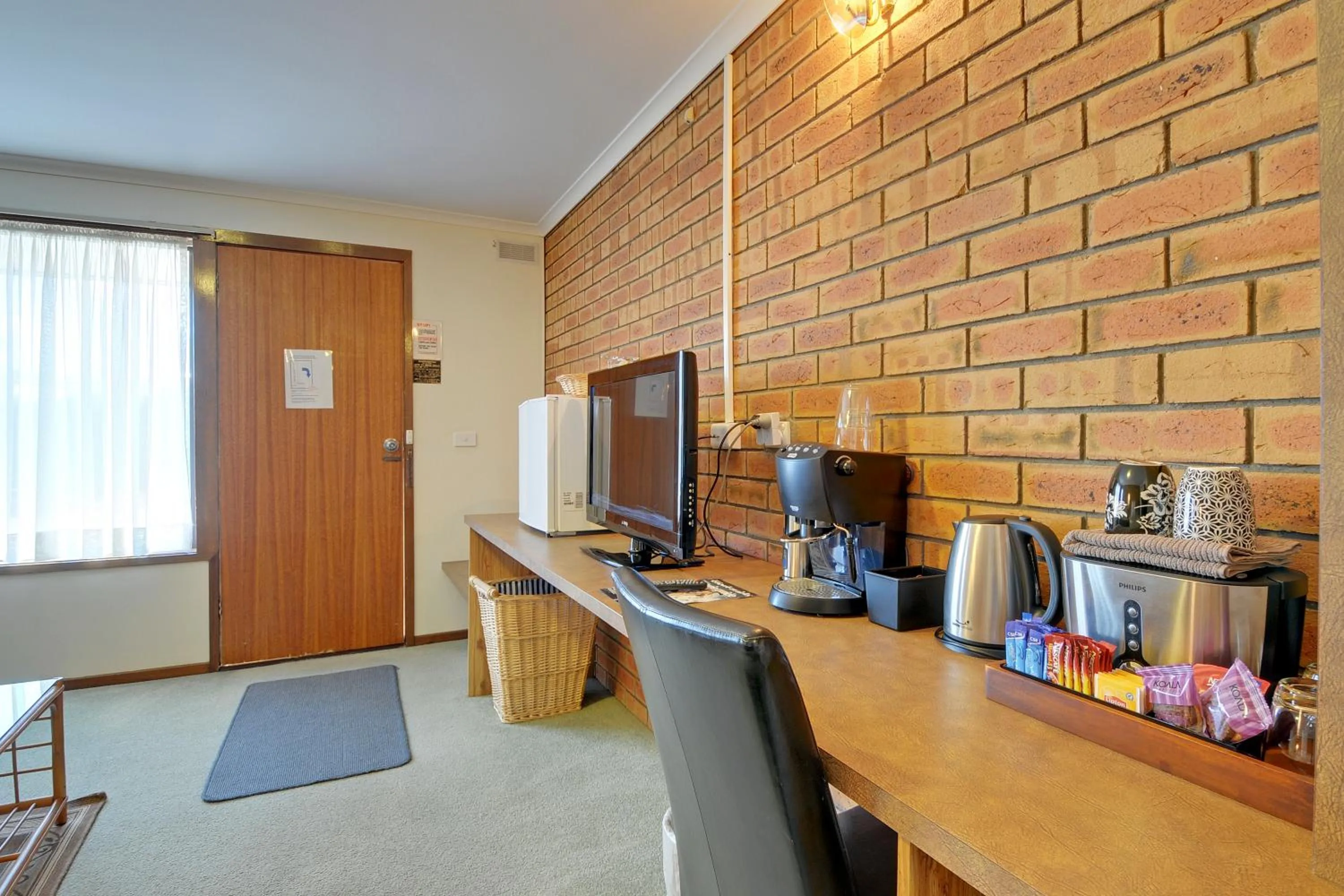 Coffee/tea facilities in Tree Rose Motel Morwell