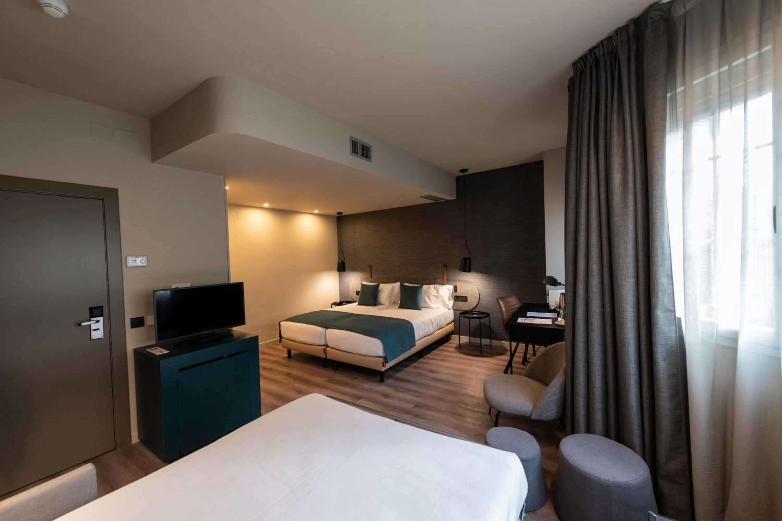 Photo of the whole room, Bed in Atenea Rekord Suites Barcelona