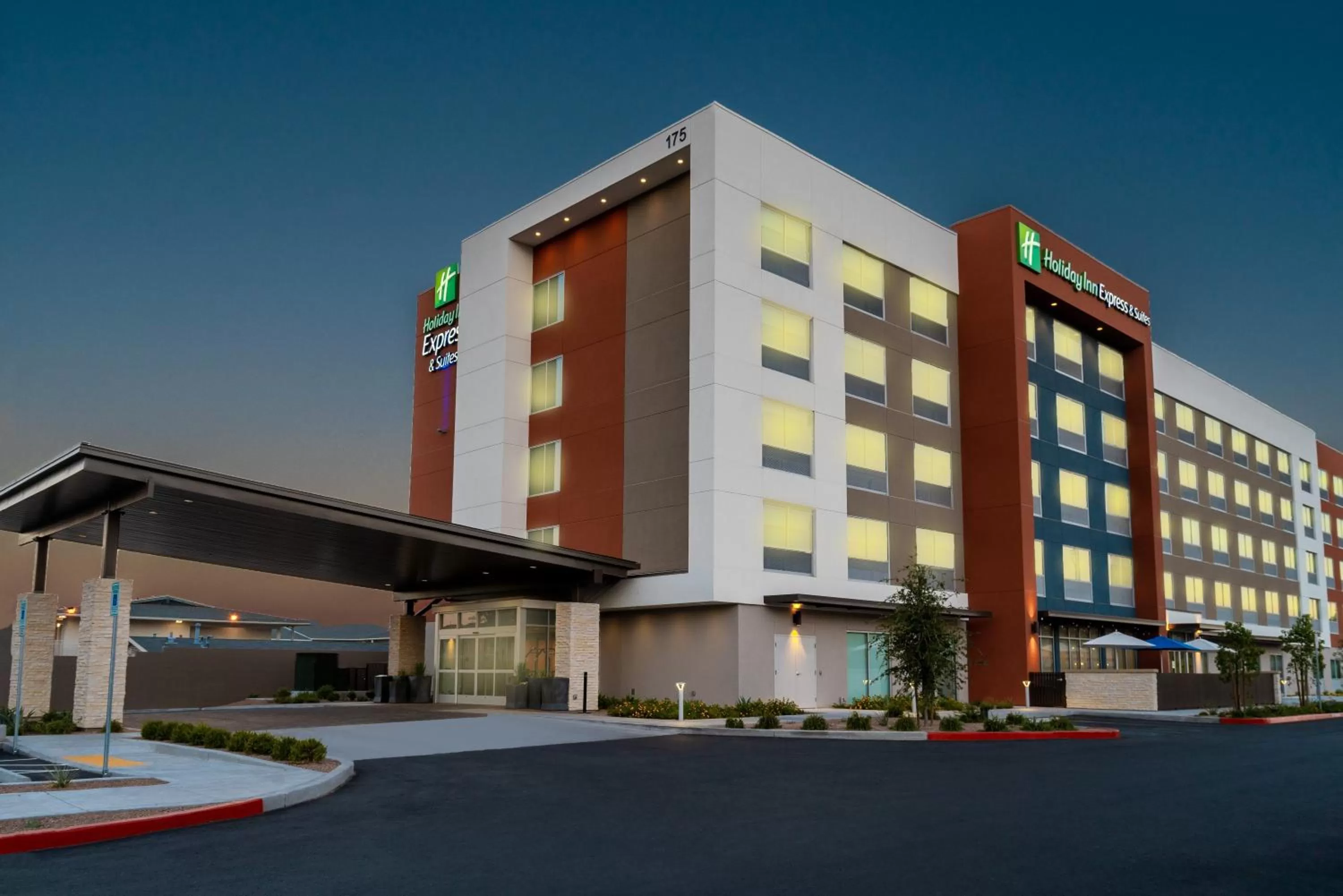 Holiday Inn Express & Suites - Las Vegas - E Tropicana by IHG