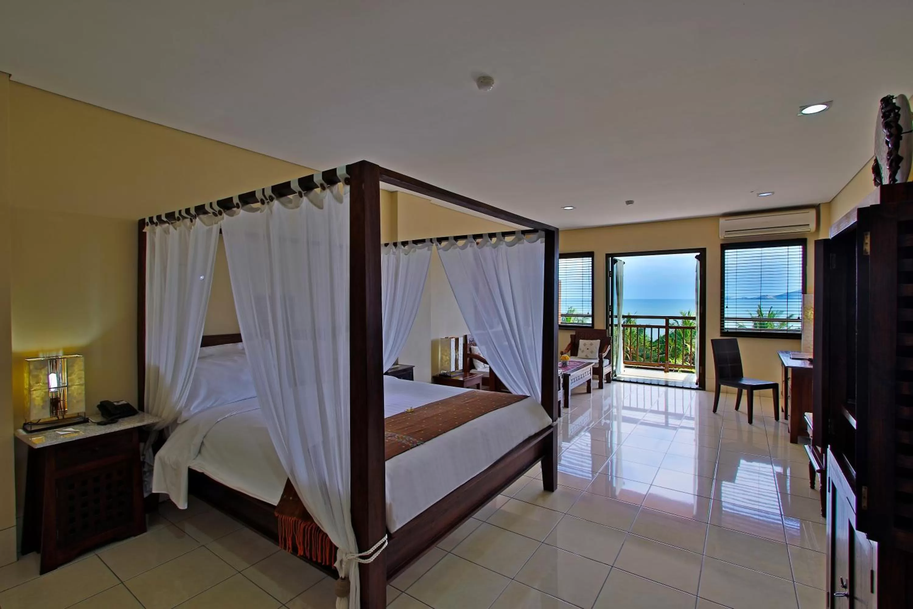 Photo of the whole room, Bed in The Jayakarta Suites Komodo Flores