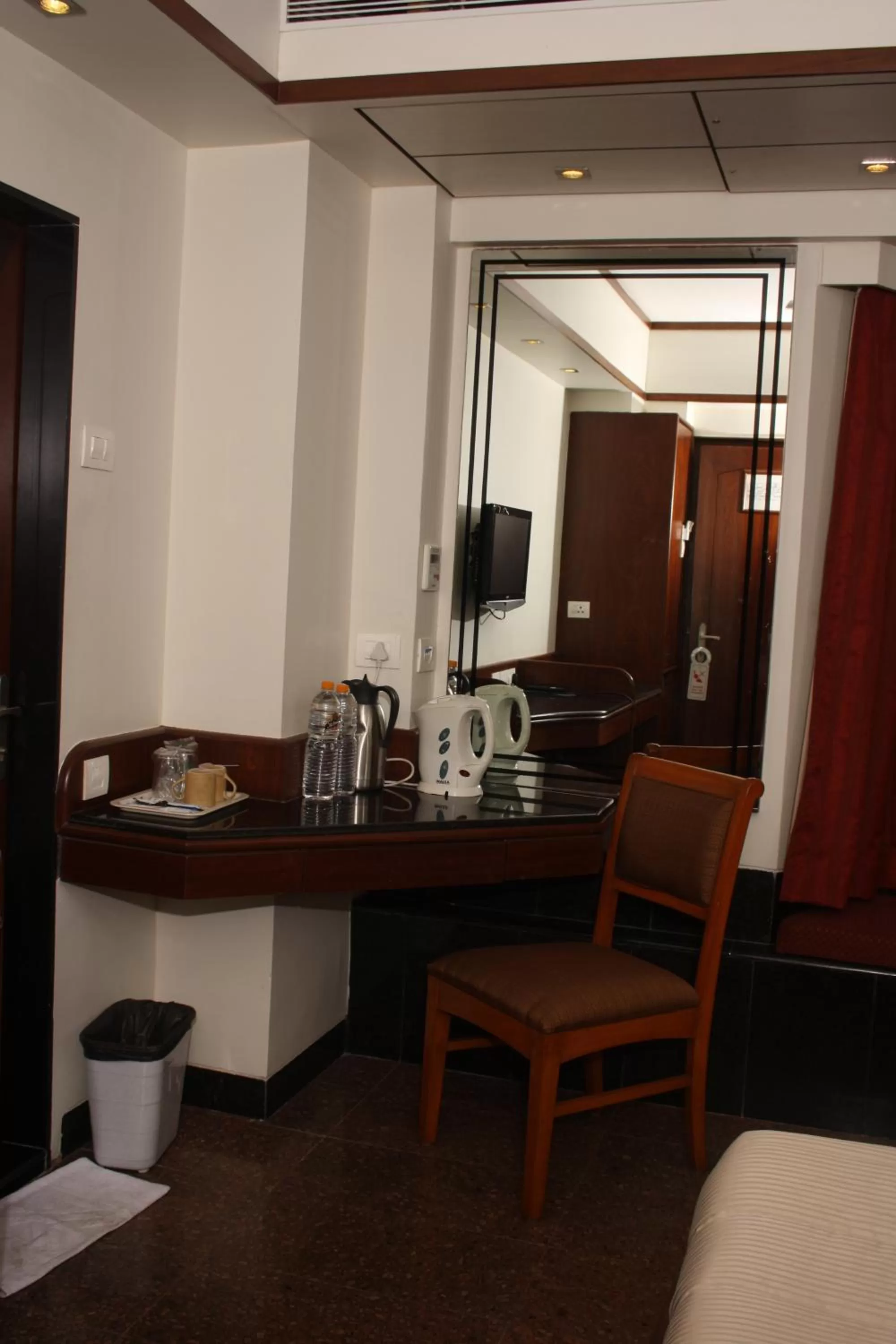 Coffee/tea facilities in Hotel Karl Residency