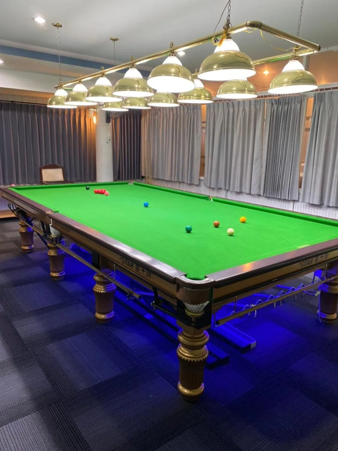 Billiard in Diamond de pai