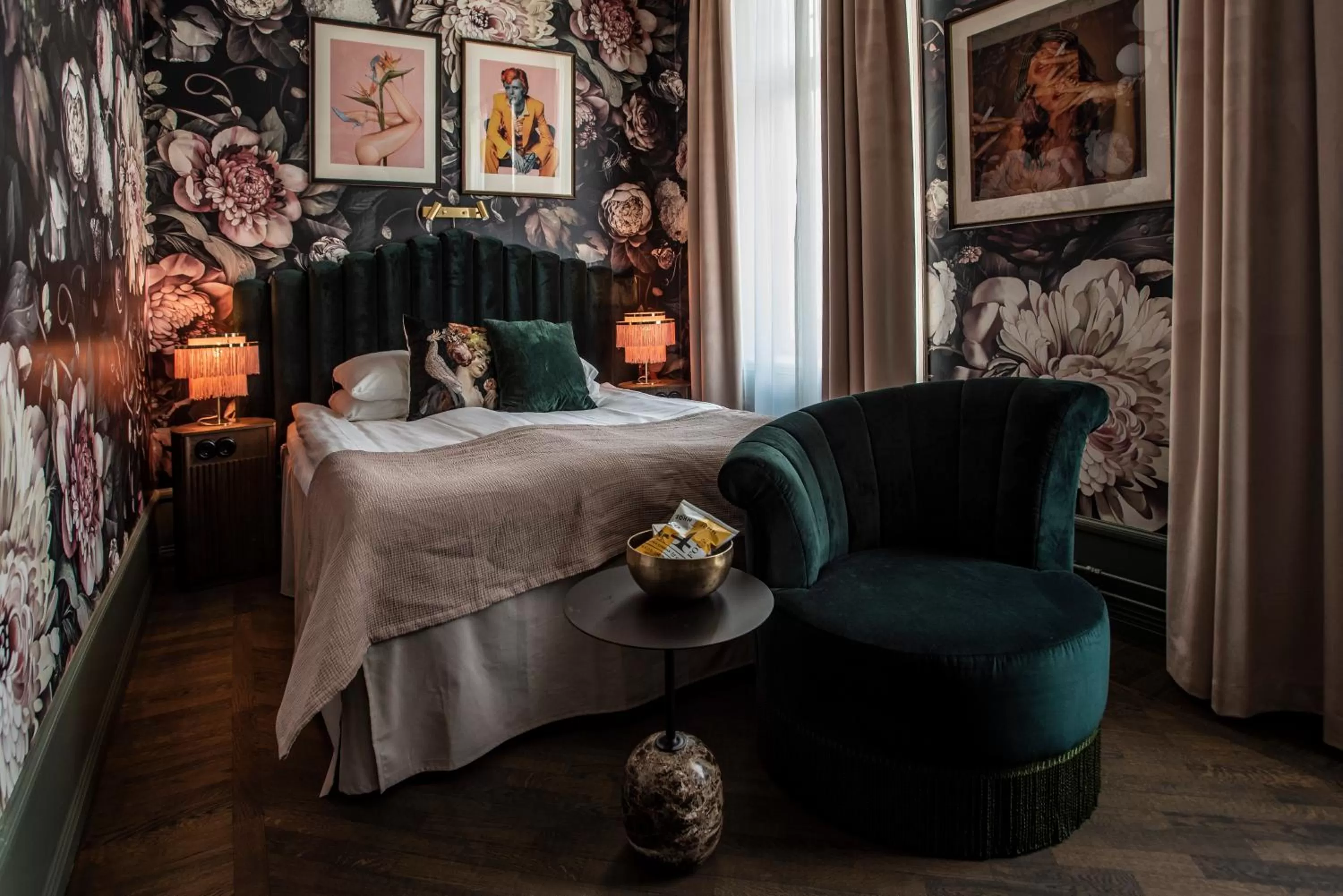 Bedroom, Bed in The Vault Hotel, WorldHotels Crafted