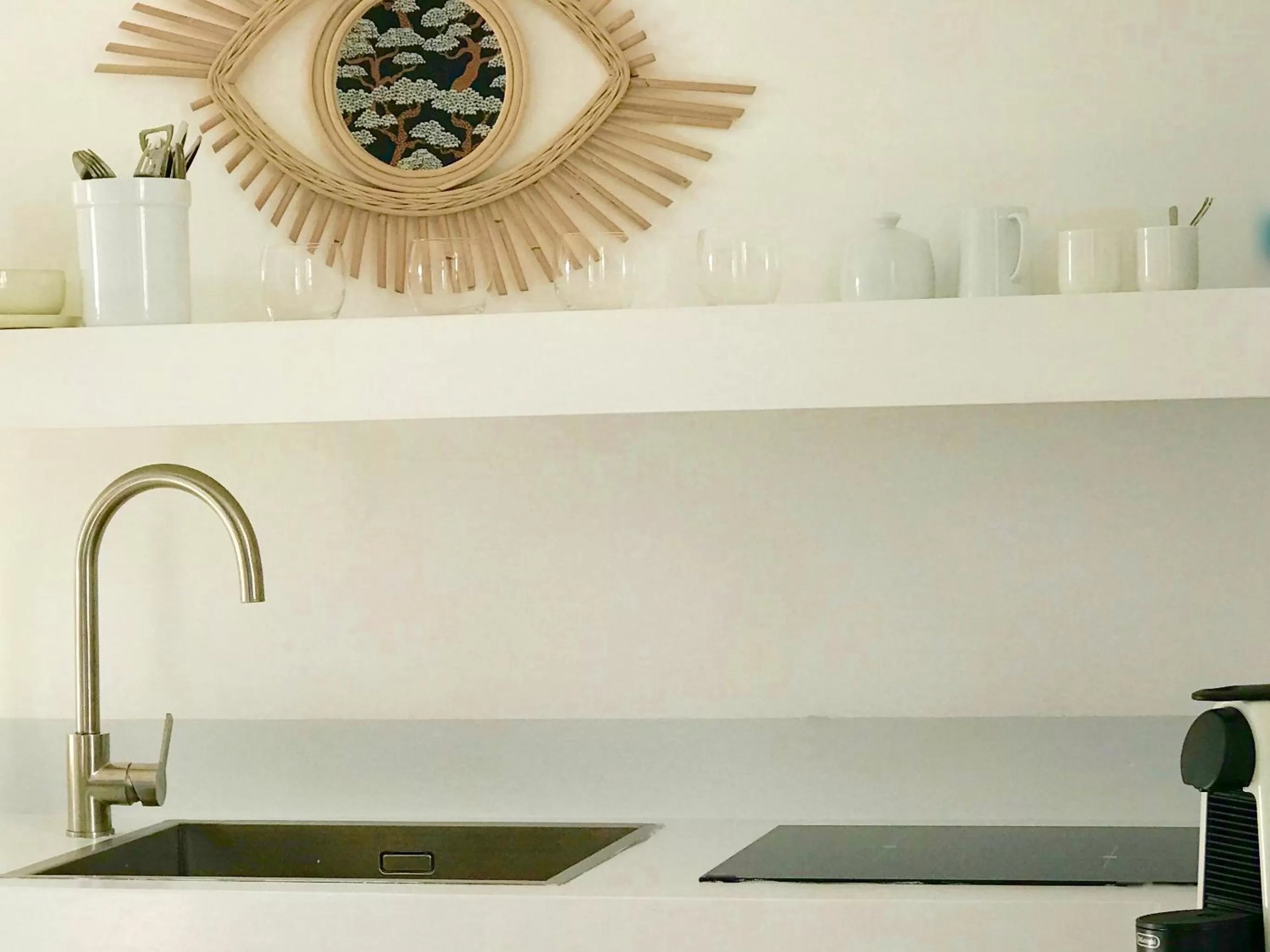 Kitchen or kitchenette in Les Lilas