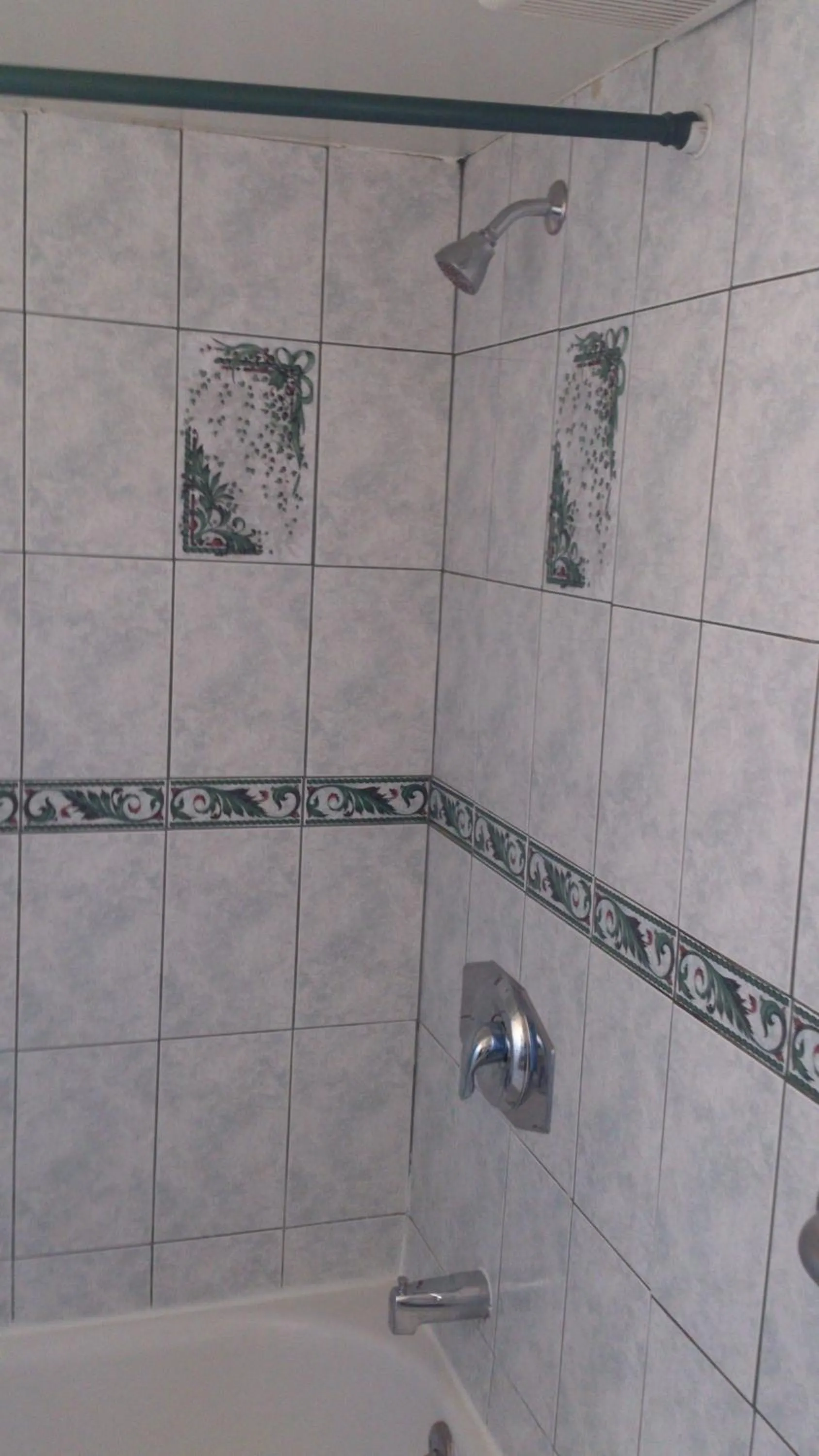 Bathroom in Santa Ana Travel Inn