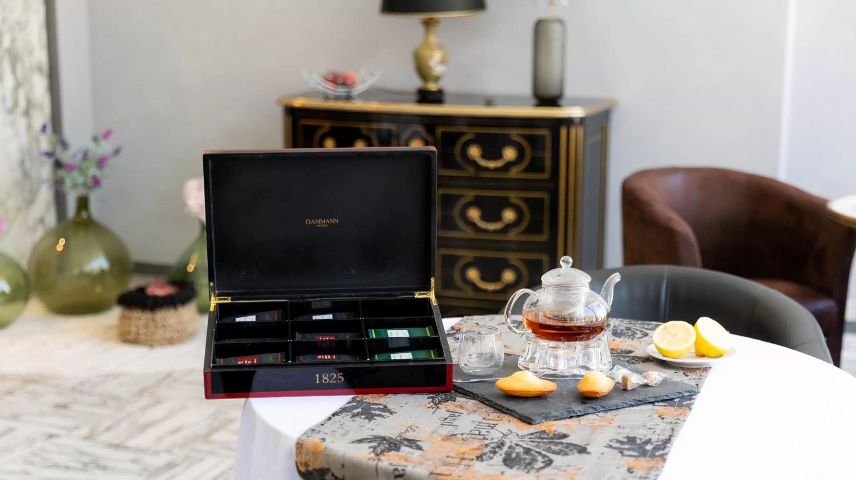 Lounge or bar in Grand Hôtel Du Nord