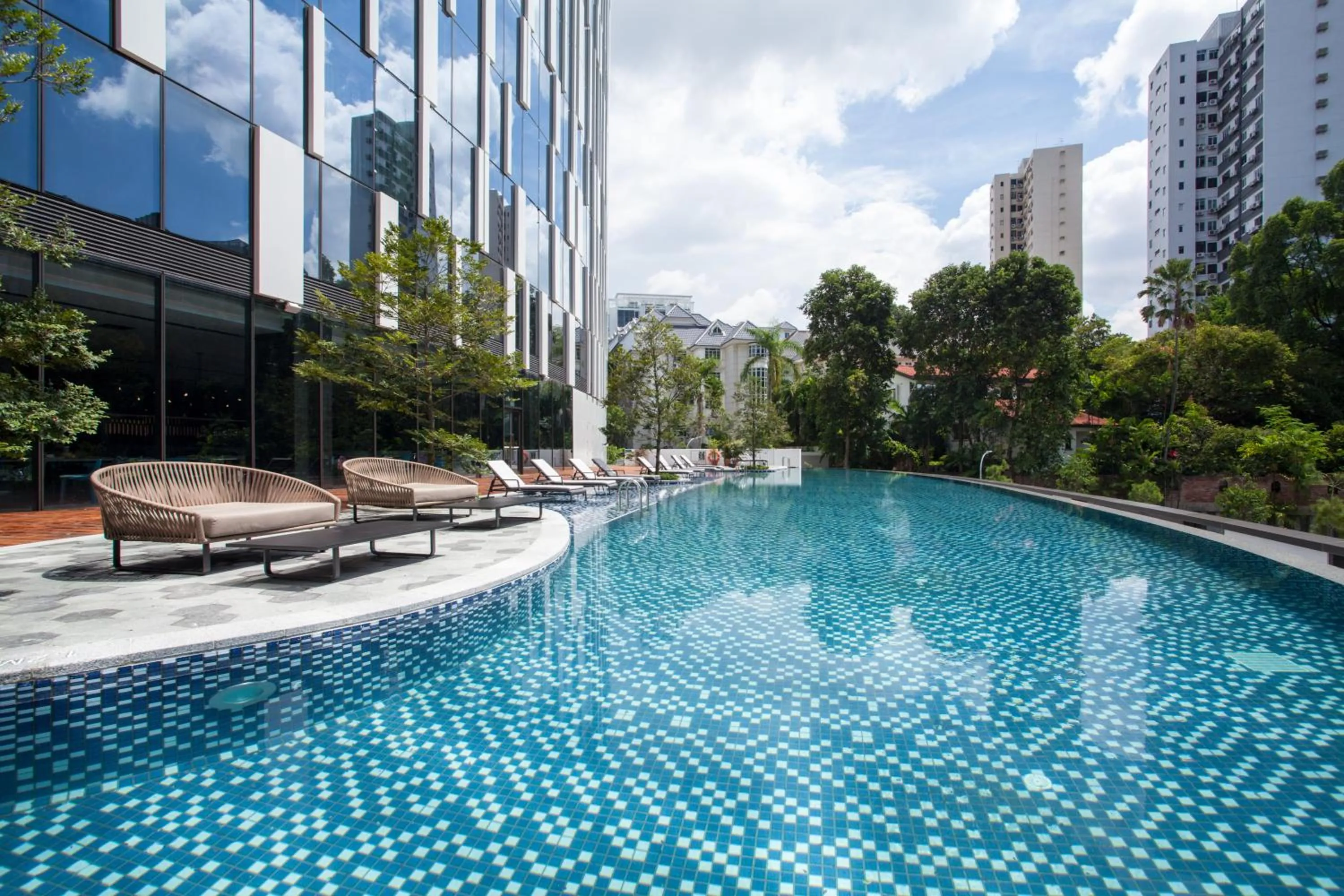 Swimming pool in Novotel Singapore On Stevens