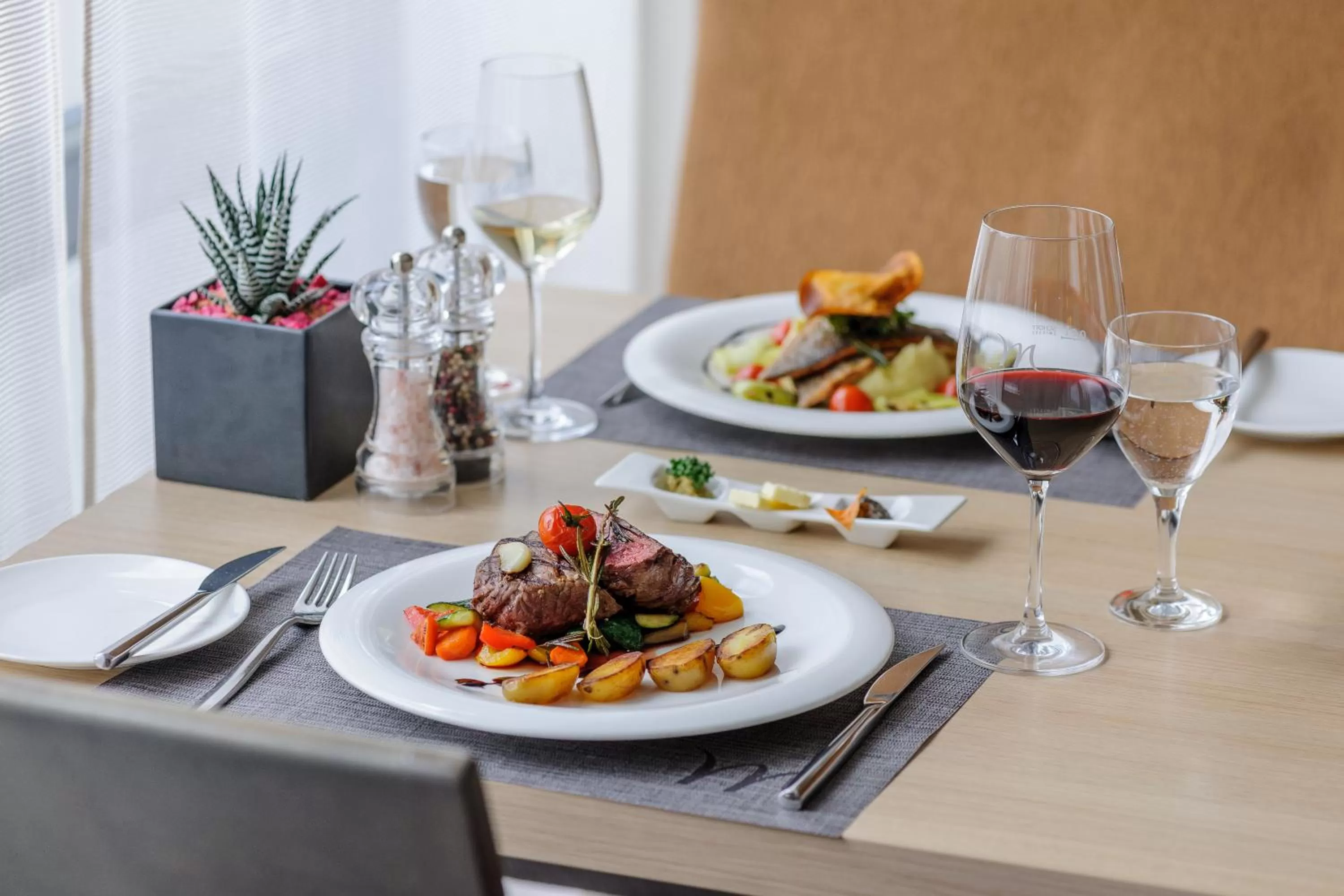 Restaurant/places to eat in Fürther Hotel Mercure Nürnberg West