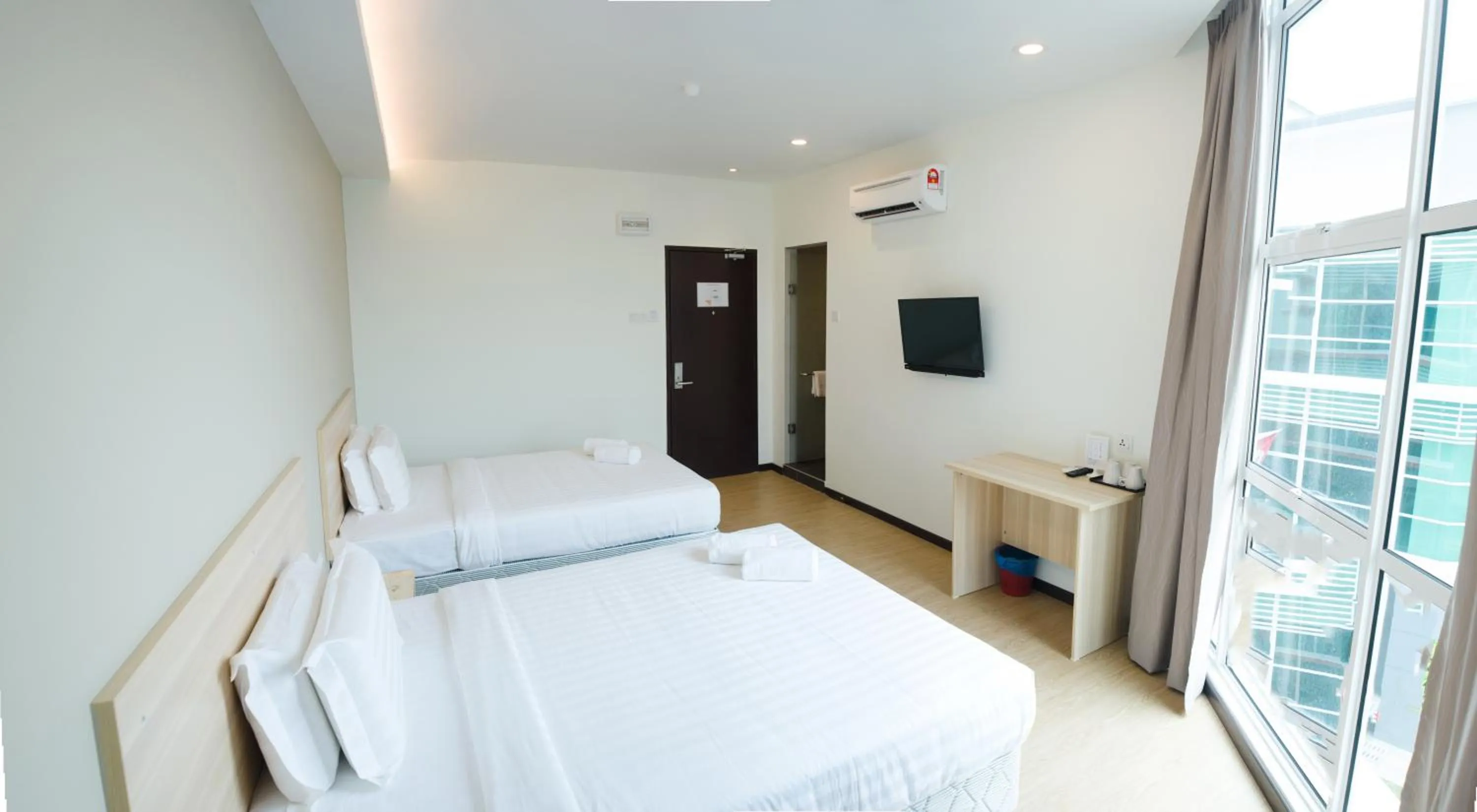 Photo of the whole room, Bed in 1Orange Hotel Sri Petaling