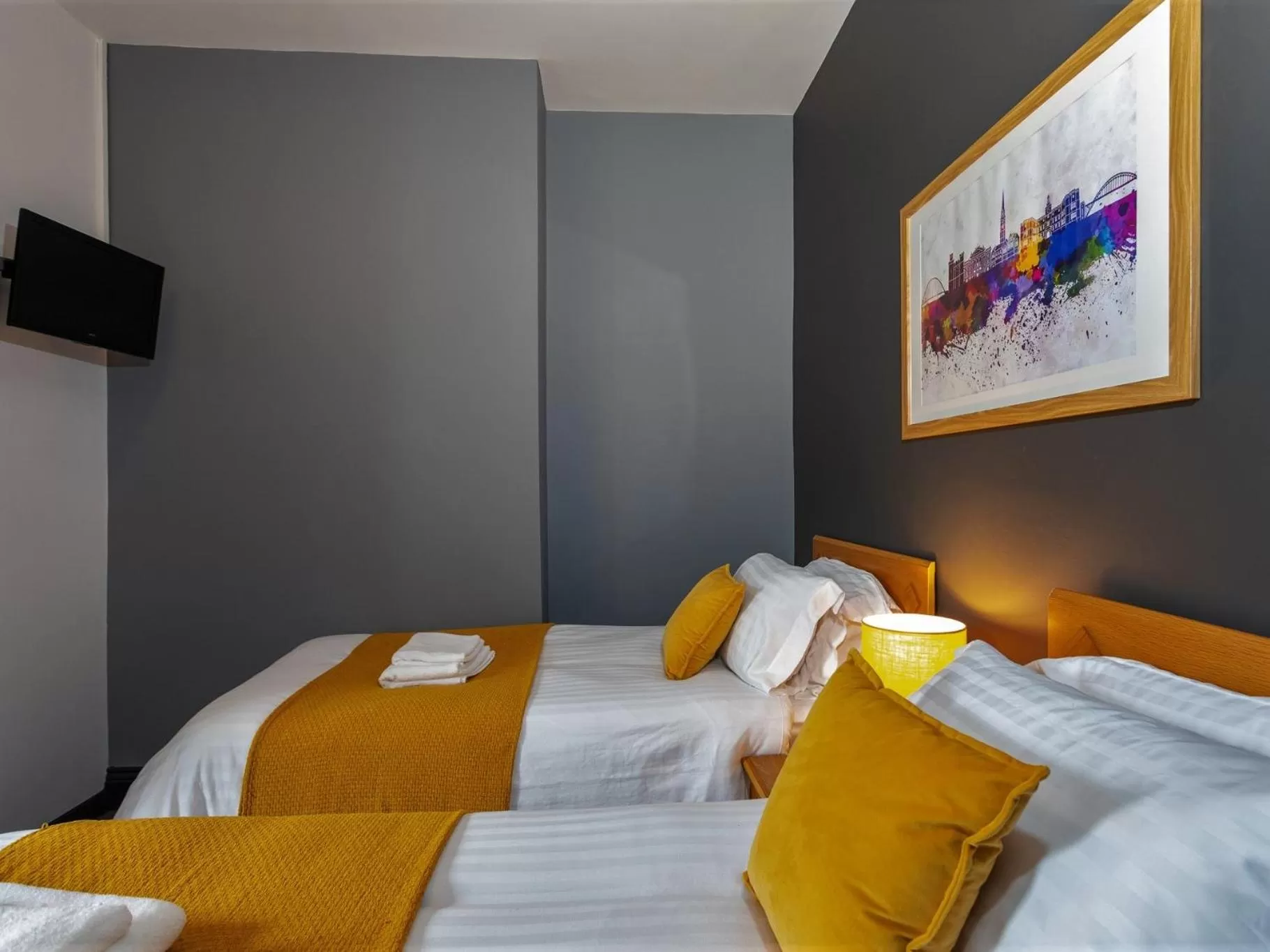 Bedroom in The Punch Bowl