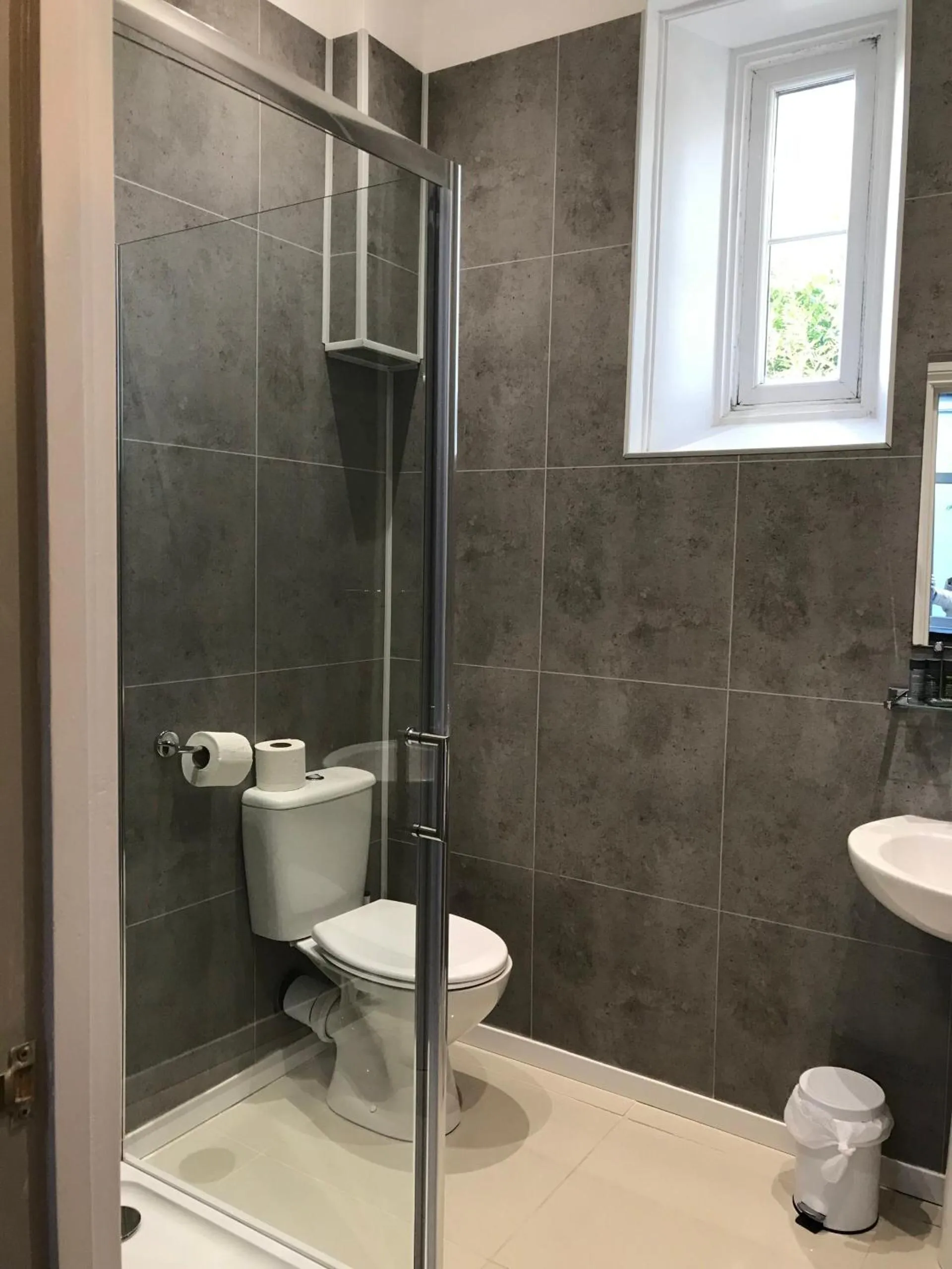 Bathroom in Welbeck Manor and Golf