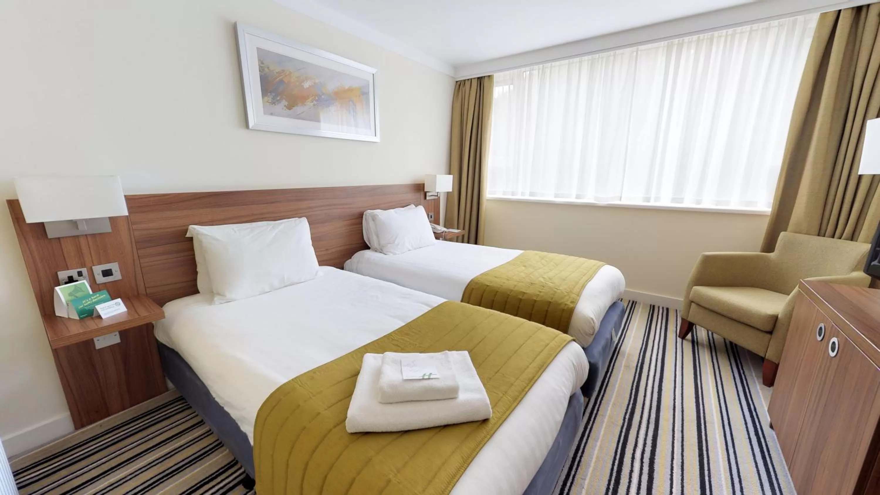Standard Double or Twin Room in Holiday Inn Runcorn M56 Junction 12, an IHG Hotel