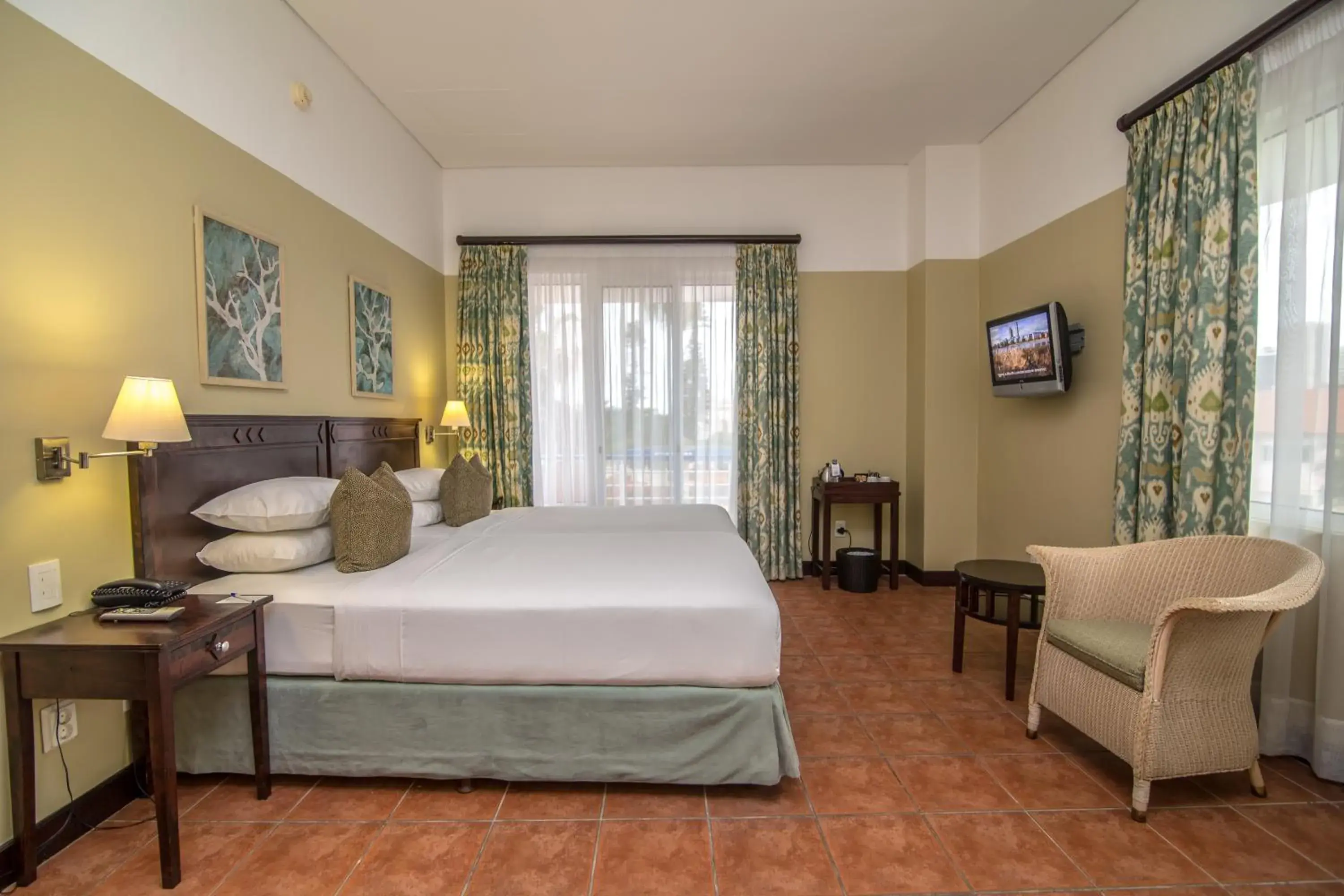 Standard Twin Room - City View in Hotel Cardoso Standard Twin Room - City View in Hotel Cardoso