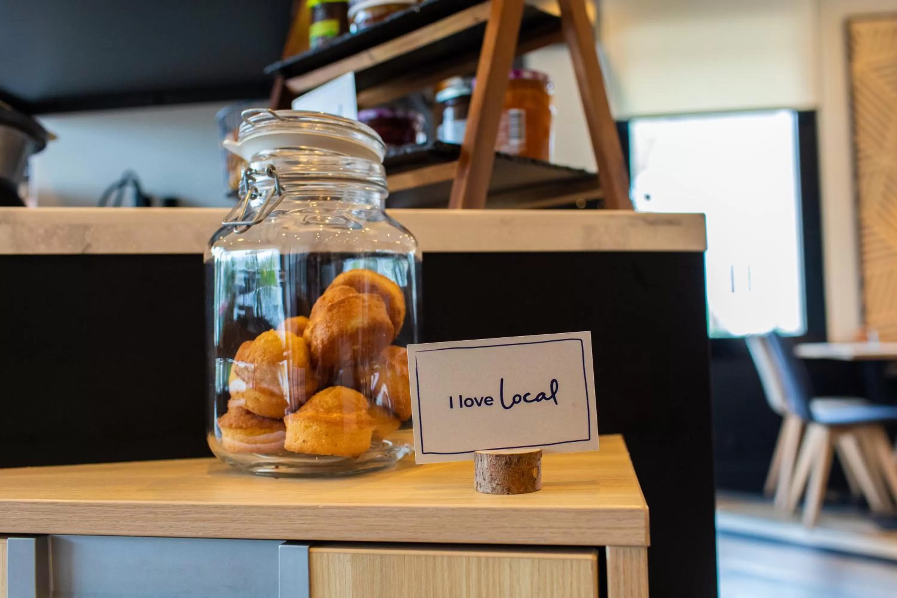 Breakfast in Mercure Lorient Centre