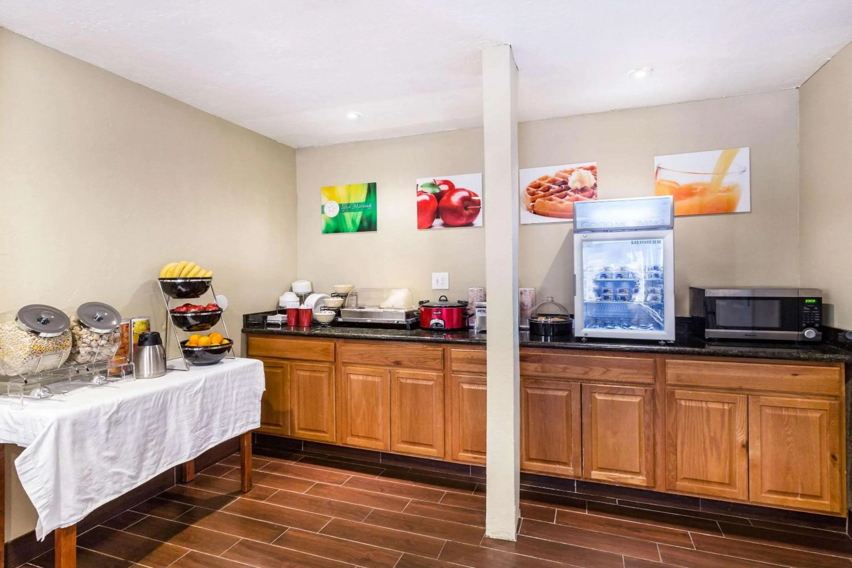 Restaurant/places to eat in Quality Inn Salt Lake City Downtown