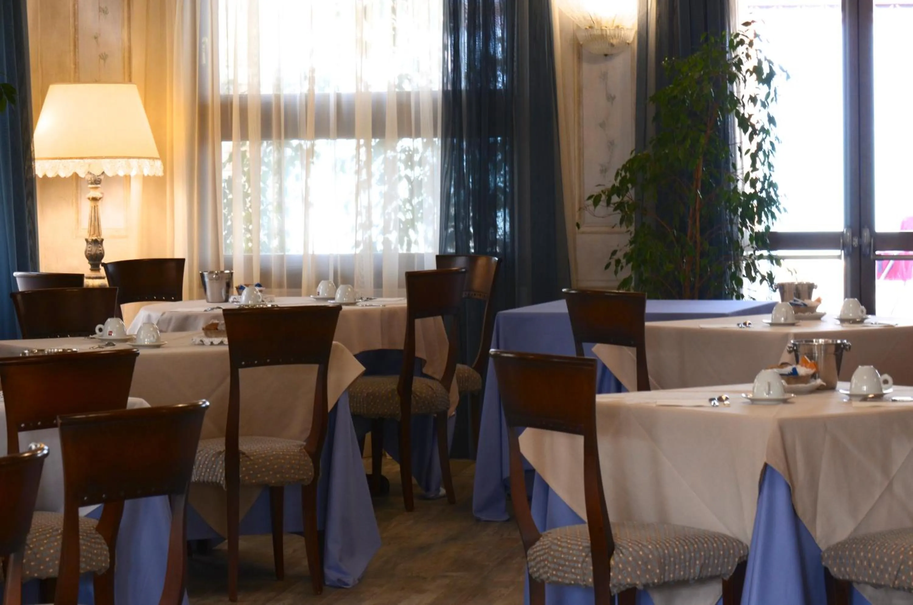 Breakfast in Hotel Lugana Parco Al Lago