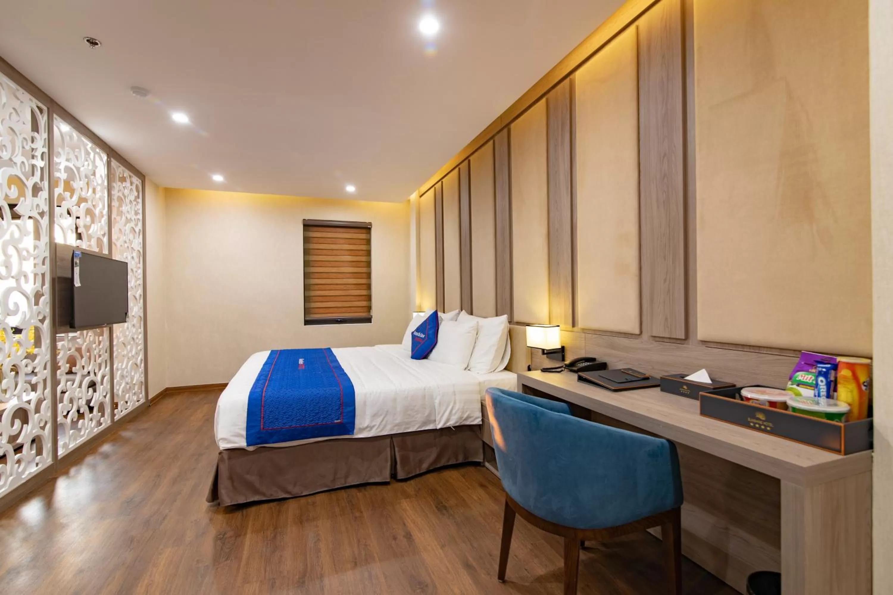 Bedroom, Bed in Sunshine Hotel Móng Cái