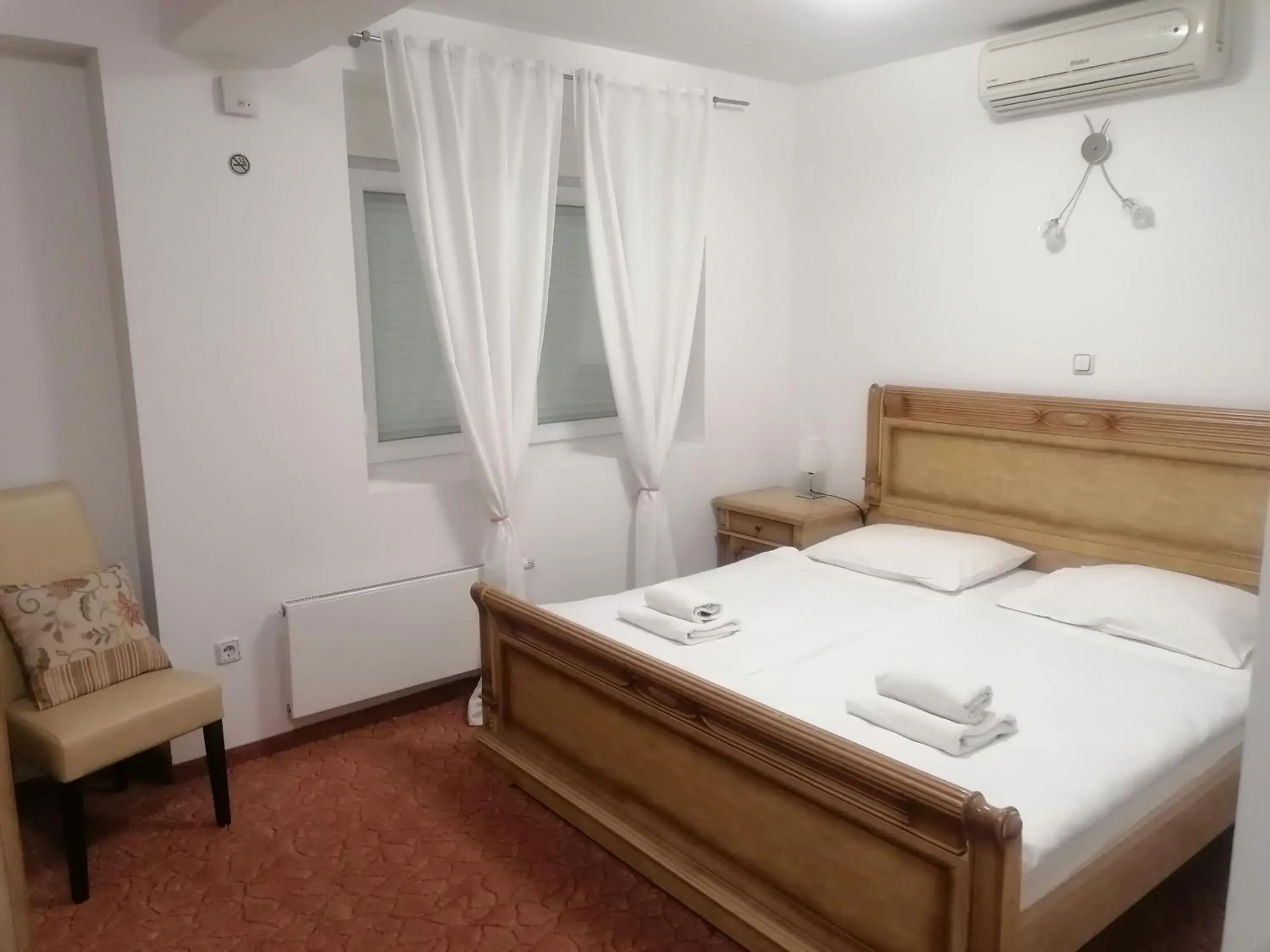 Double Room in Hotel Pleso Double Room in Hotel Pleso