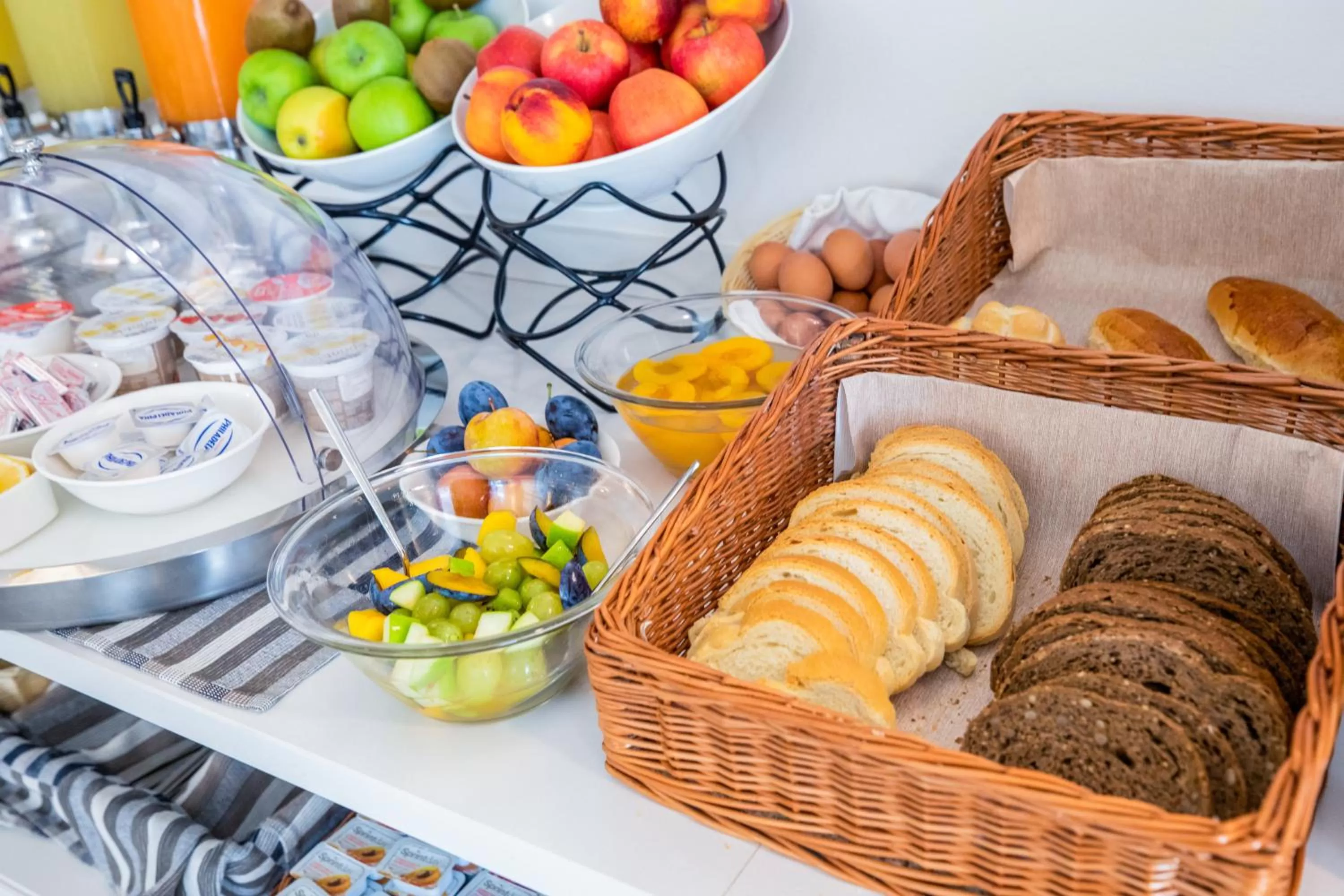 Breakfast in Hotel Gabbiano