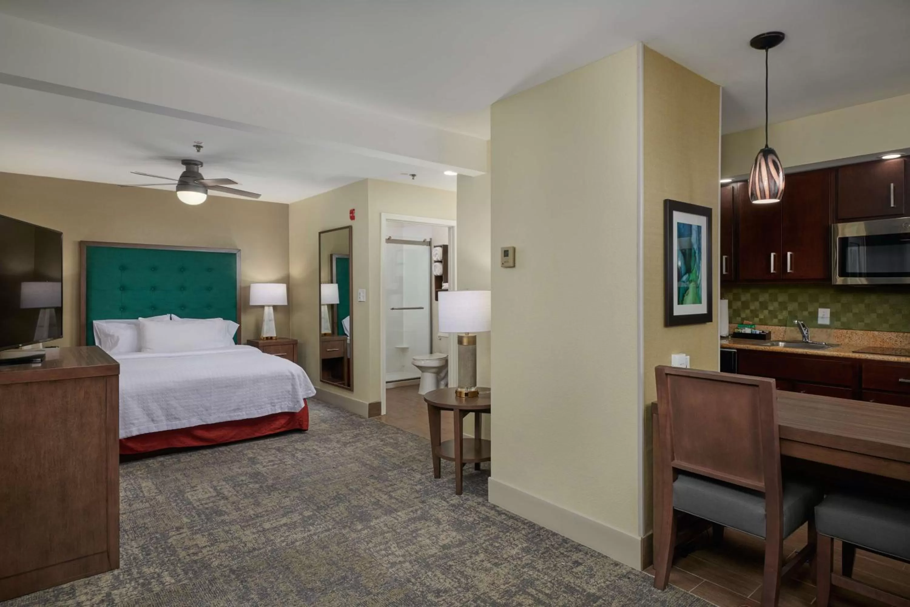 Kitchen or kitchenette, Bed in Homewood Suites by Hilton Sarasota
