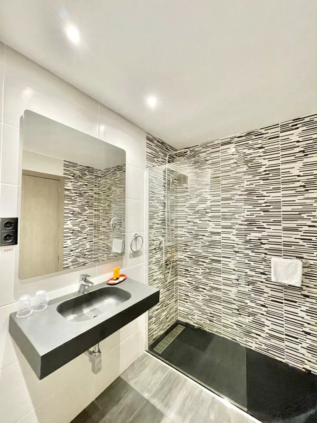 Bathroom in Hotel ParqueMar