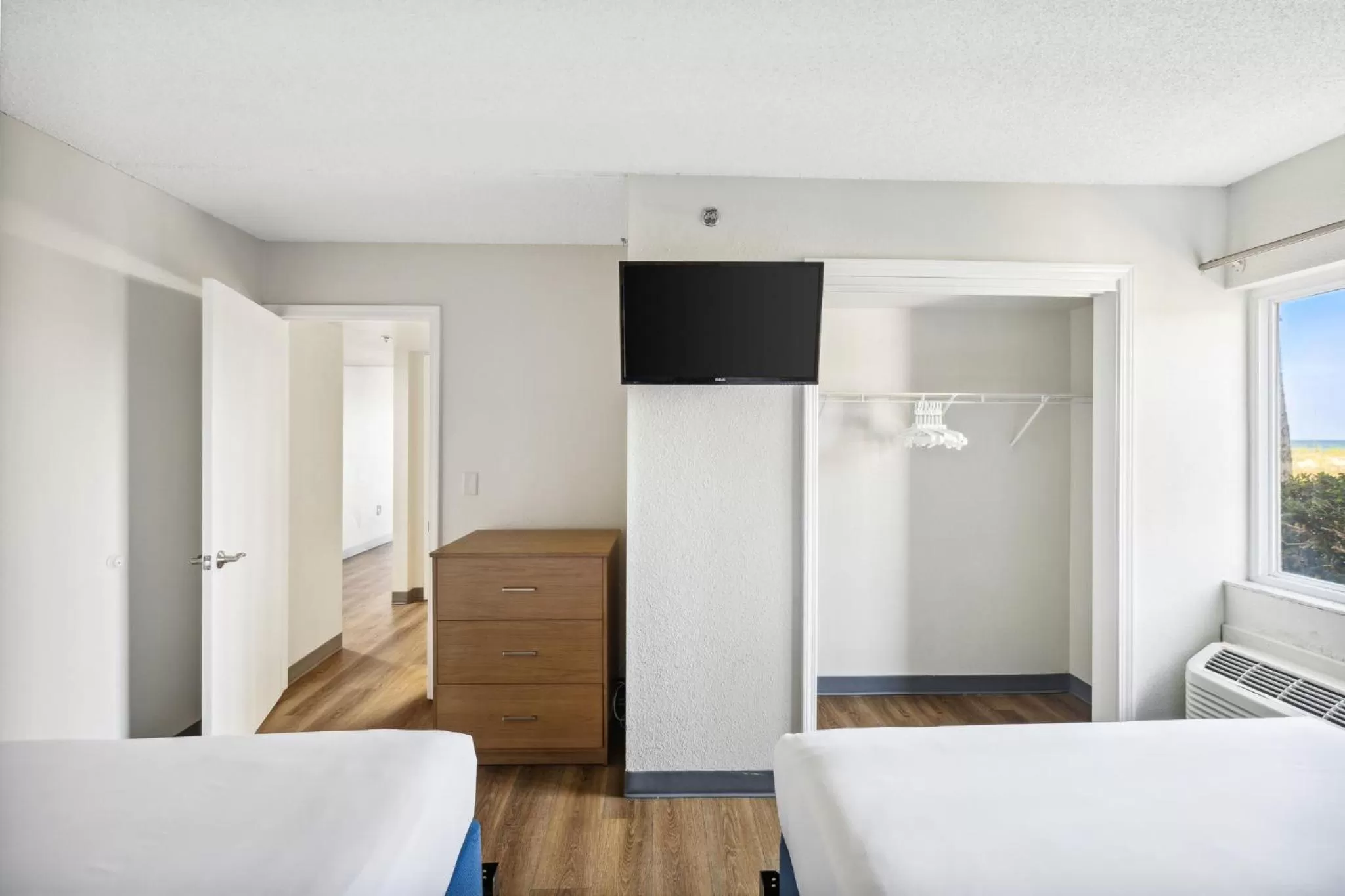 Bedroom, Bed in Sugar Sands Beachfront Hotel, a By The Sea Resort