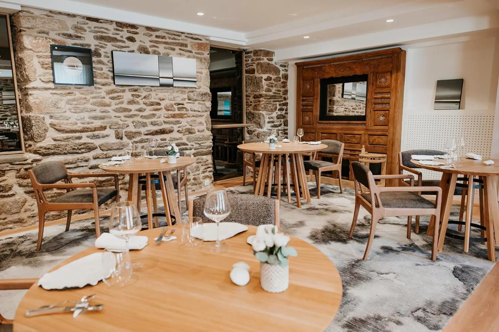Property building in Hostellerie de la Pointe Saint-Mathieu - SPA & Restaurant