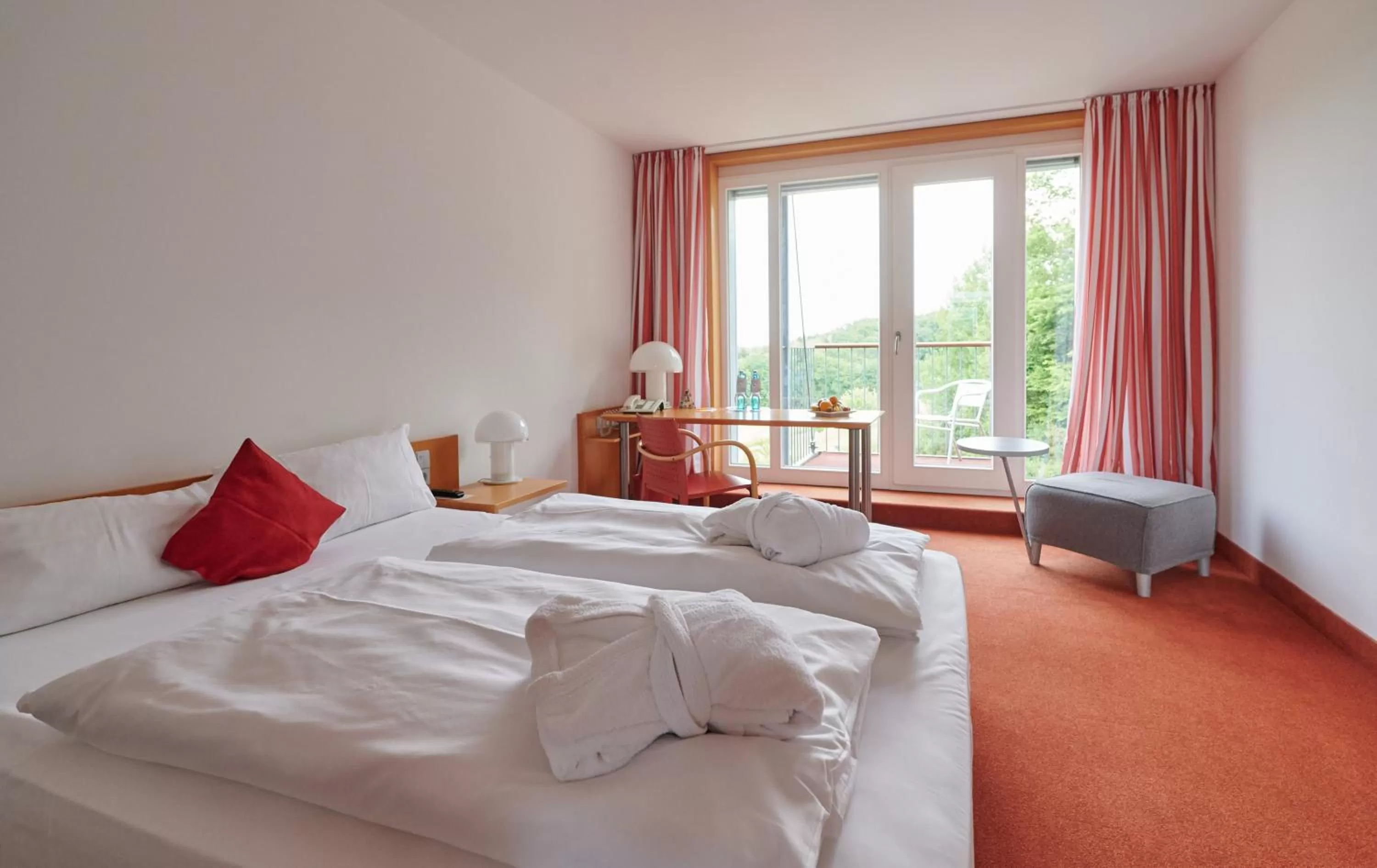 Photo of the whole room, Bed in Collegium Glashütten