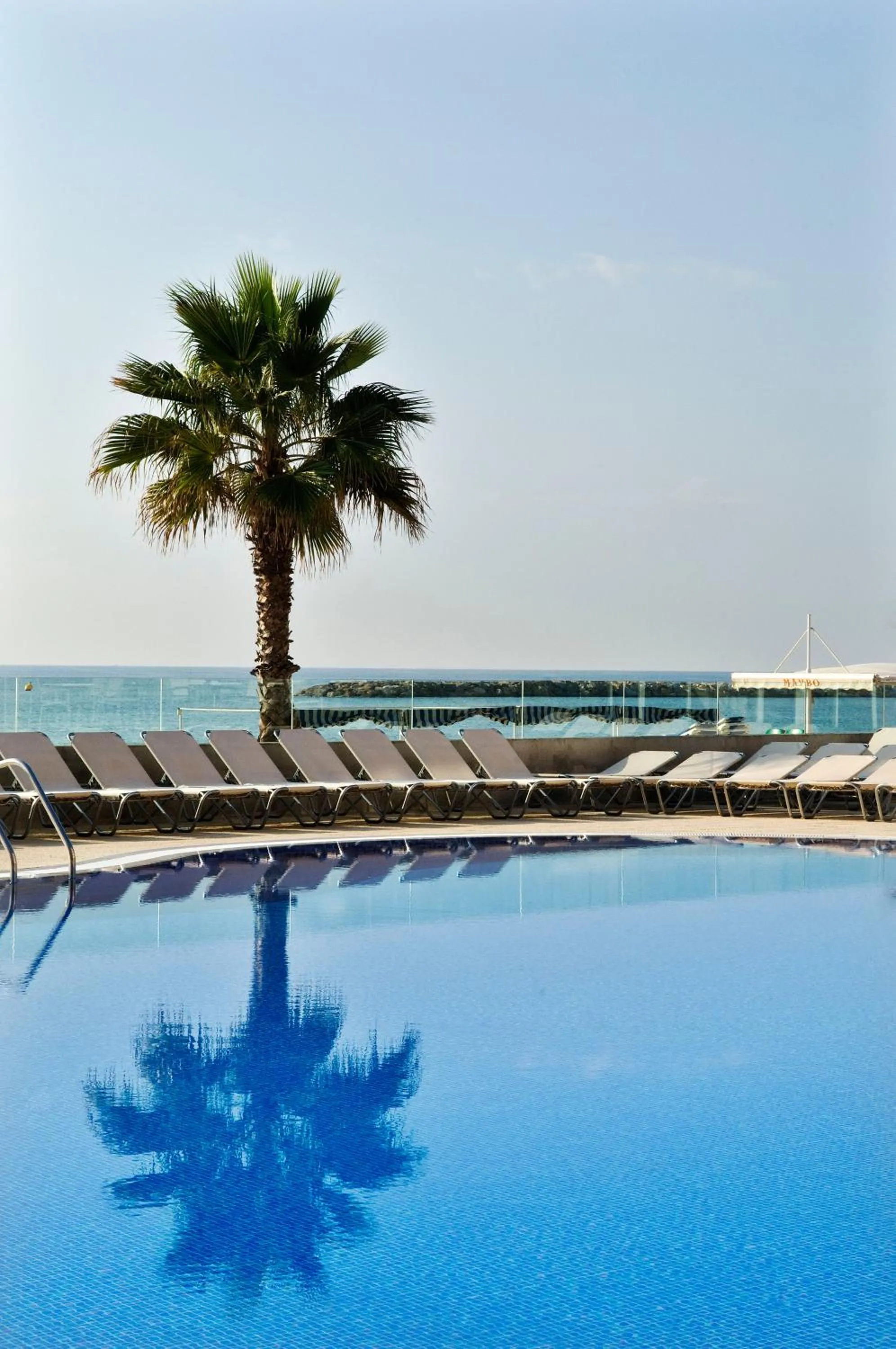 Day in Hotel Augustus