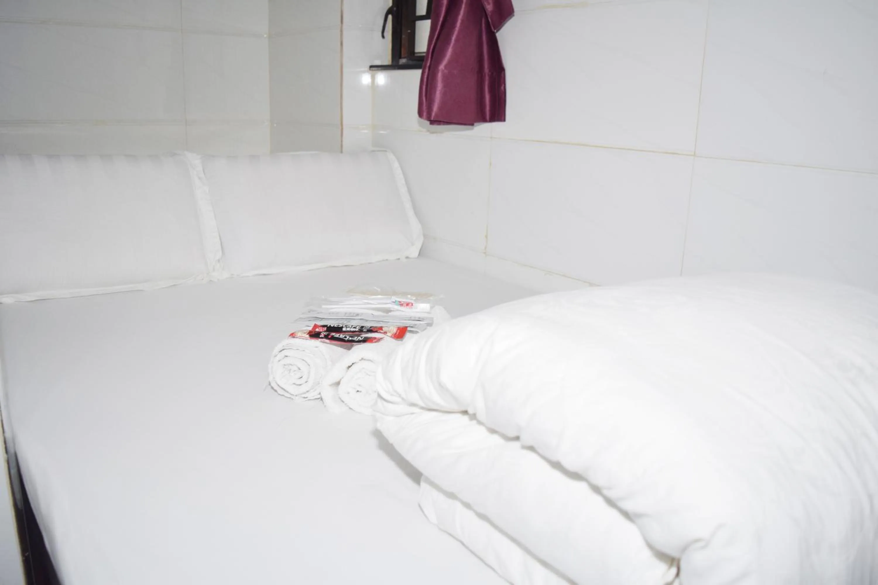 Bed in Pay-Less Guesthouse (7/F A9)