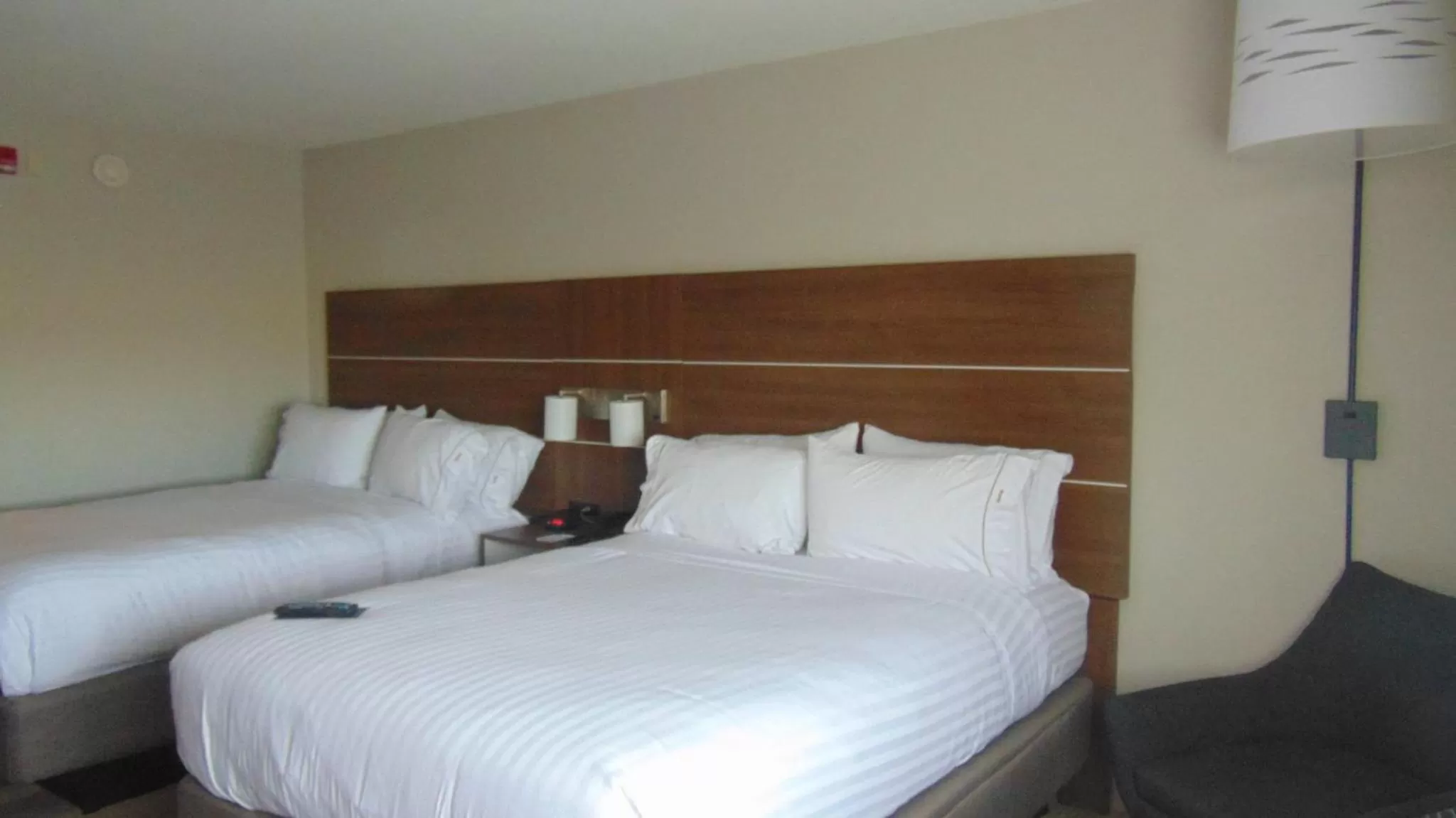 Photo of the whole room, Bed in Holiday Inn Express & Suites Wapakoneta by IHG