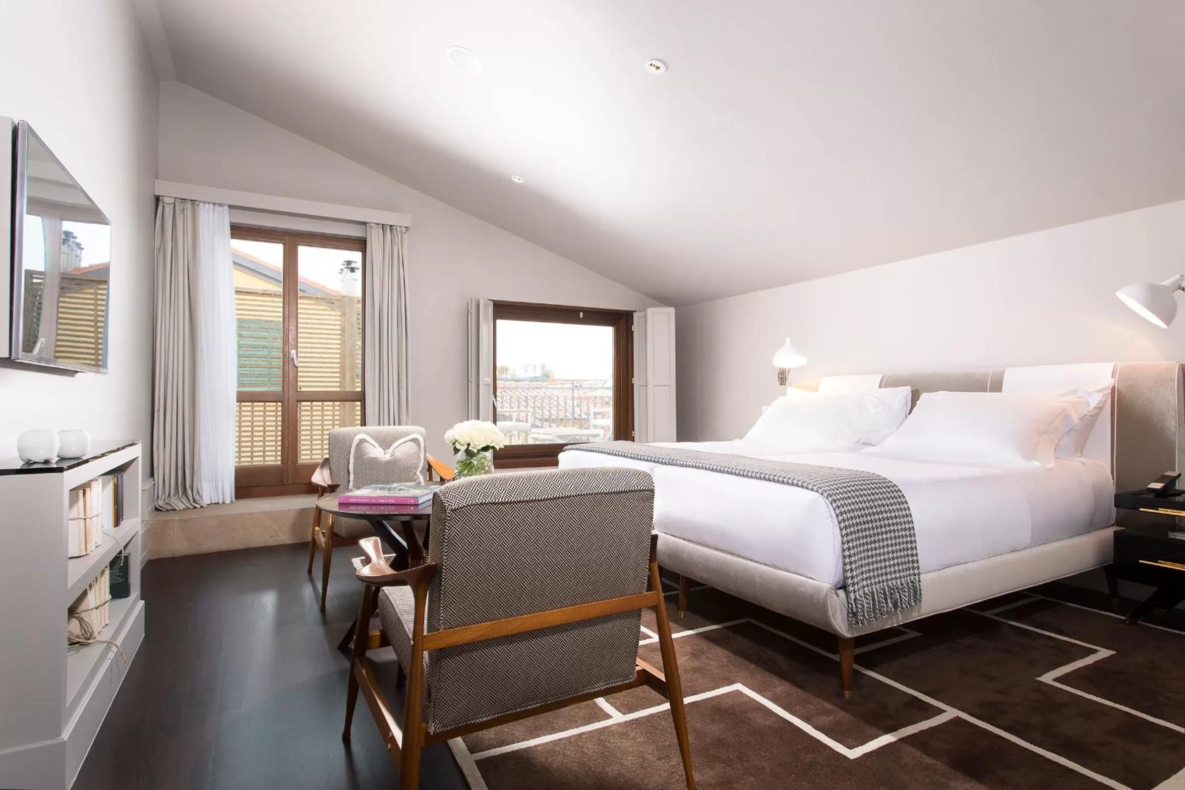 Bedroom, Bed in Portrait Firenze - Lungarno Collection