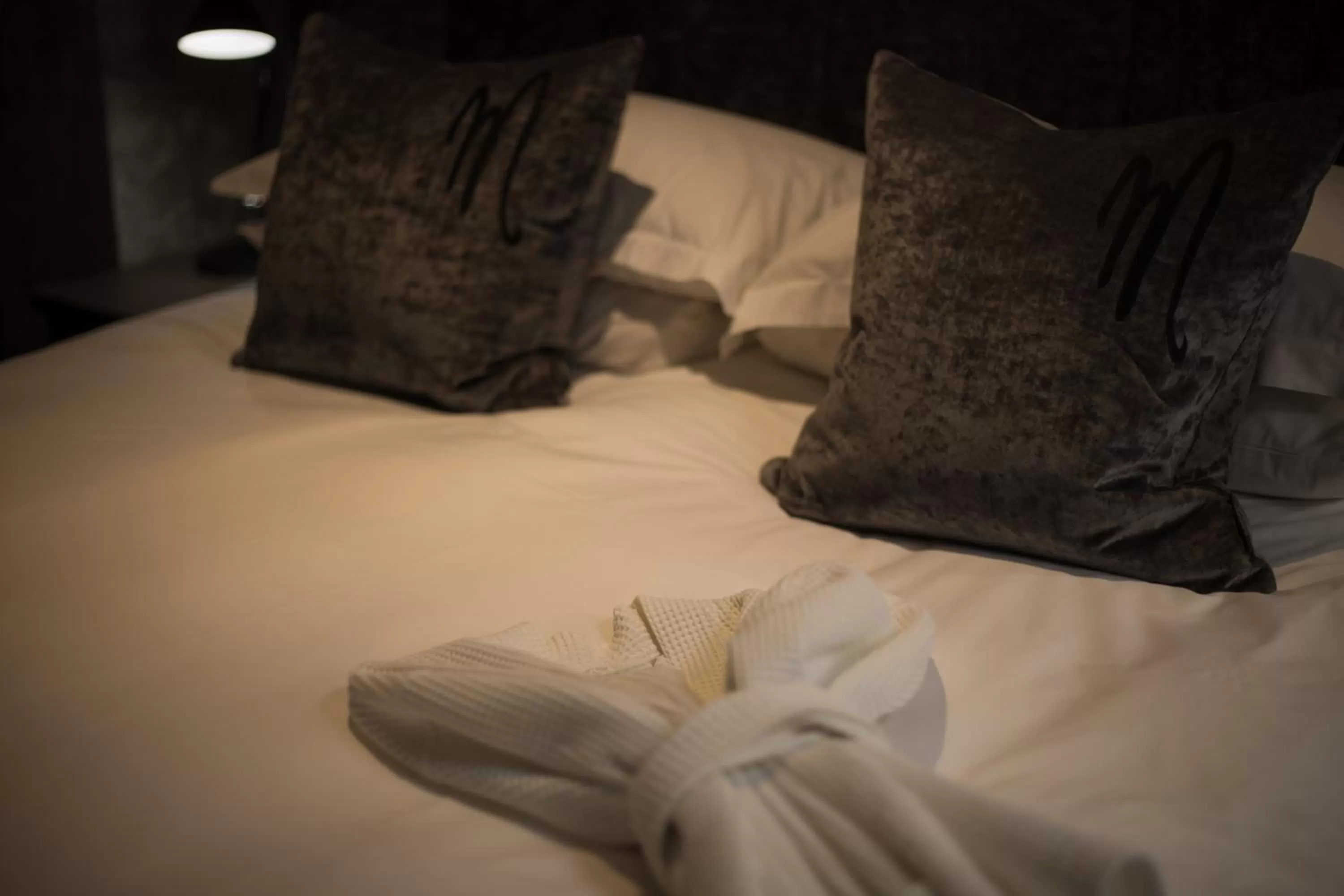 Bedroom, Bed in Malmaison Reading